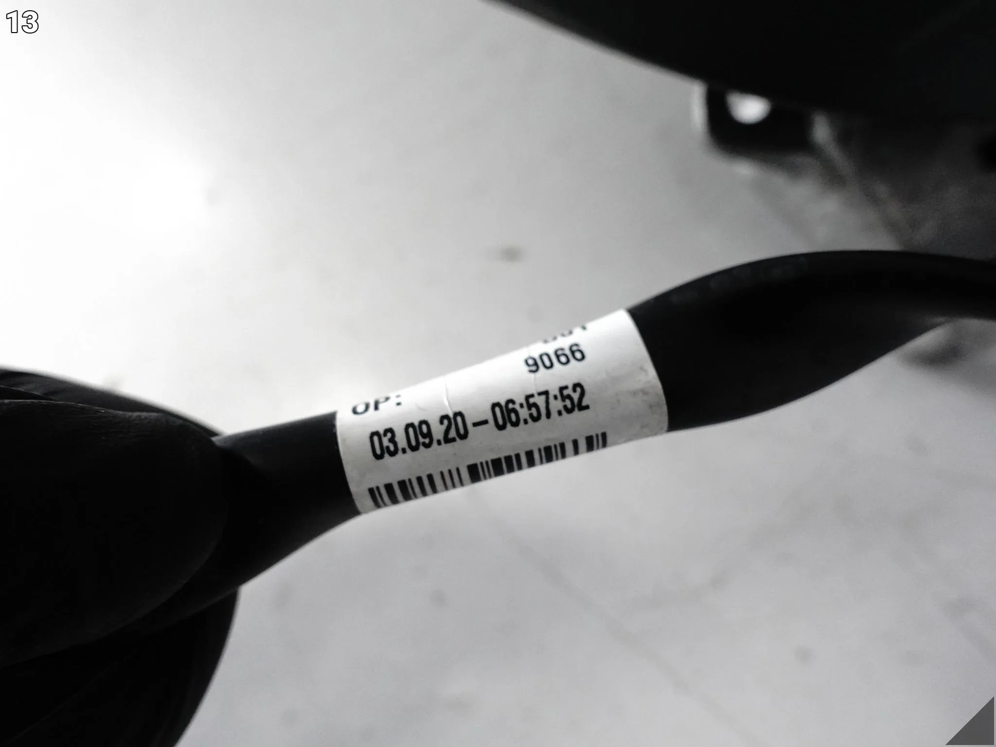 SKODA ENYAQ iV 5LB 20- LUSTERKO STELAŻ KIERUNKOWSKAZ OBUDOWA LEWE 11 PIN EU SKODA ENYAQ iV 5LB 20- LUSTERKO STELAŻ KIERUNKOWSKAZ OBUDOWA LEWE 11 PIN EU - obrazek 14