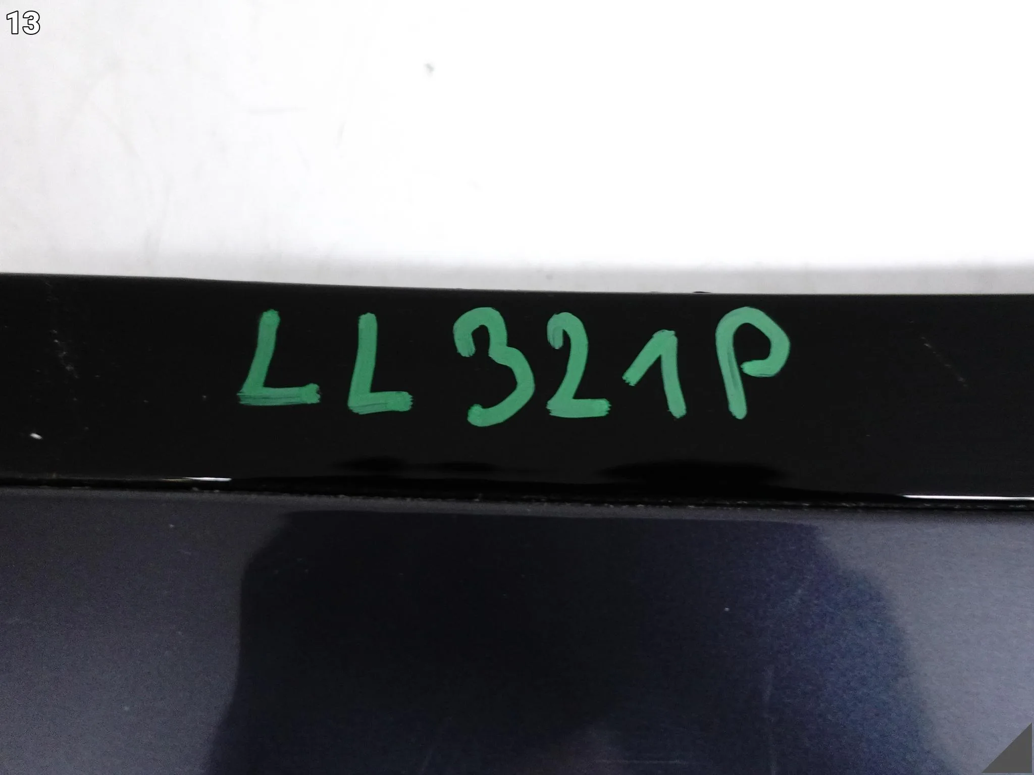 RANGE ROVER VELAR L560 17- LISTWA NAKŁADKA NA DRZWI PRAWA TYŁ NARVICK BLACK RANGE ROVER VELAR L560 17- LISTWA NAKŁADKA NA DRZWI PRAWA TYŁ NARVICK BLACK - obrazek 14