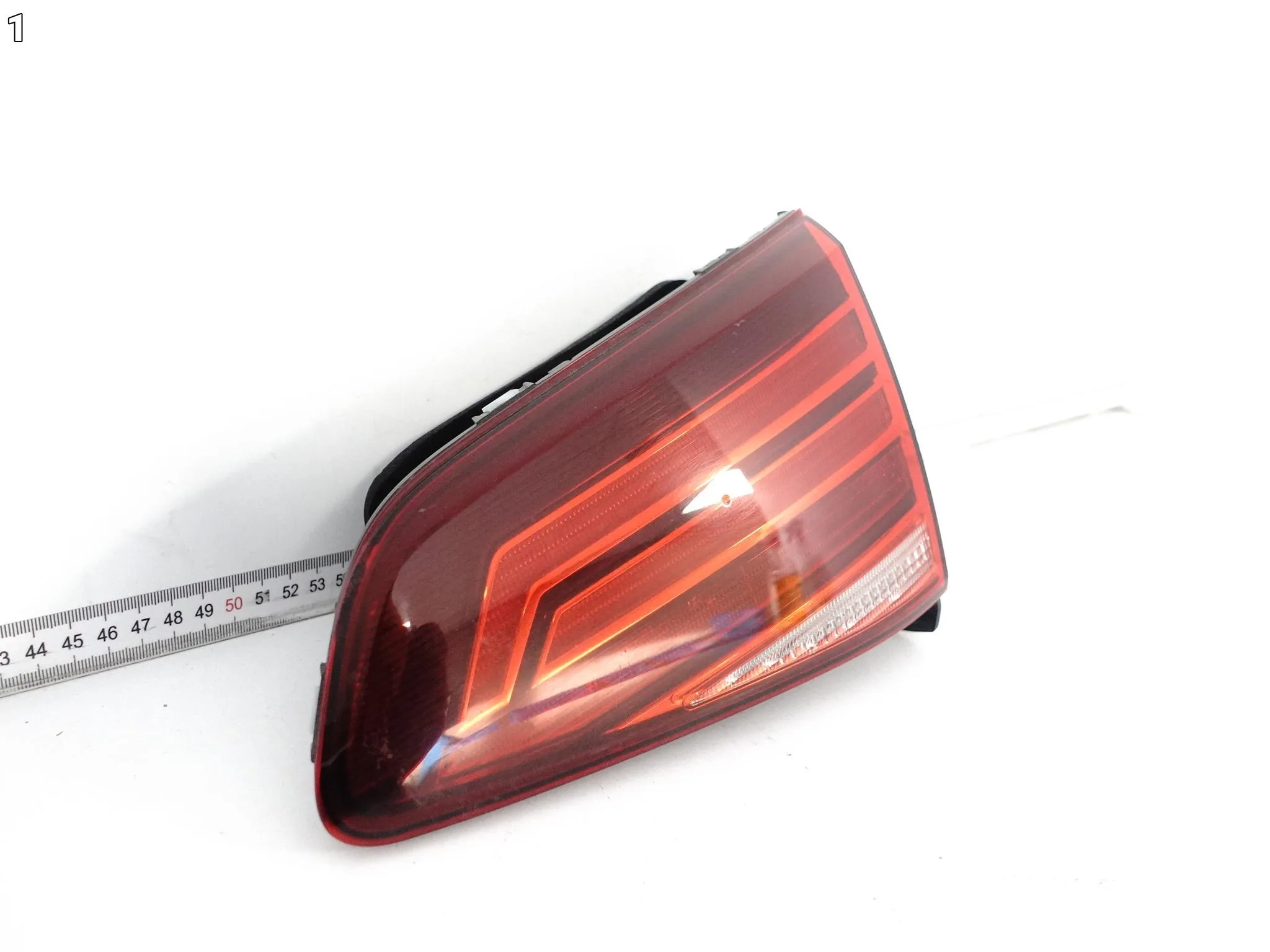VW GOLF 7 VII 5G0 LIFT HB 17-20 LAMPA PRAWA LED W KLAPĘ TYŁ EUROPA VW GOLF 7 VII 5G0 LIFT HB 17-20 LAMPA PRAWA LED W KLAPĘ TYŁ EUROPA - obrazek 2