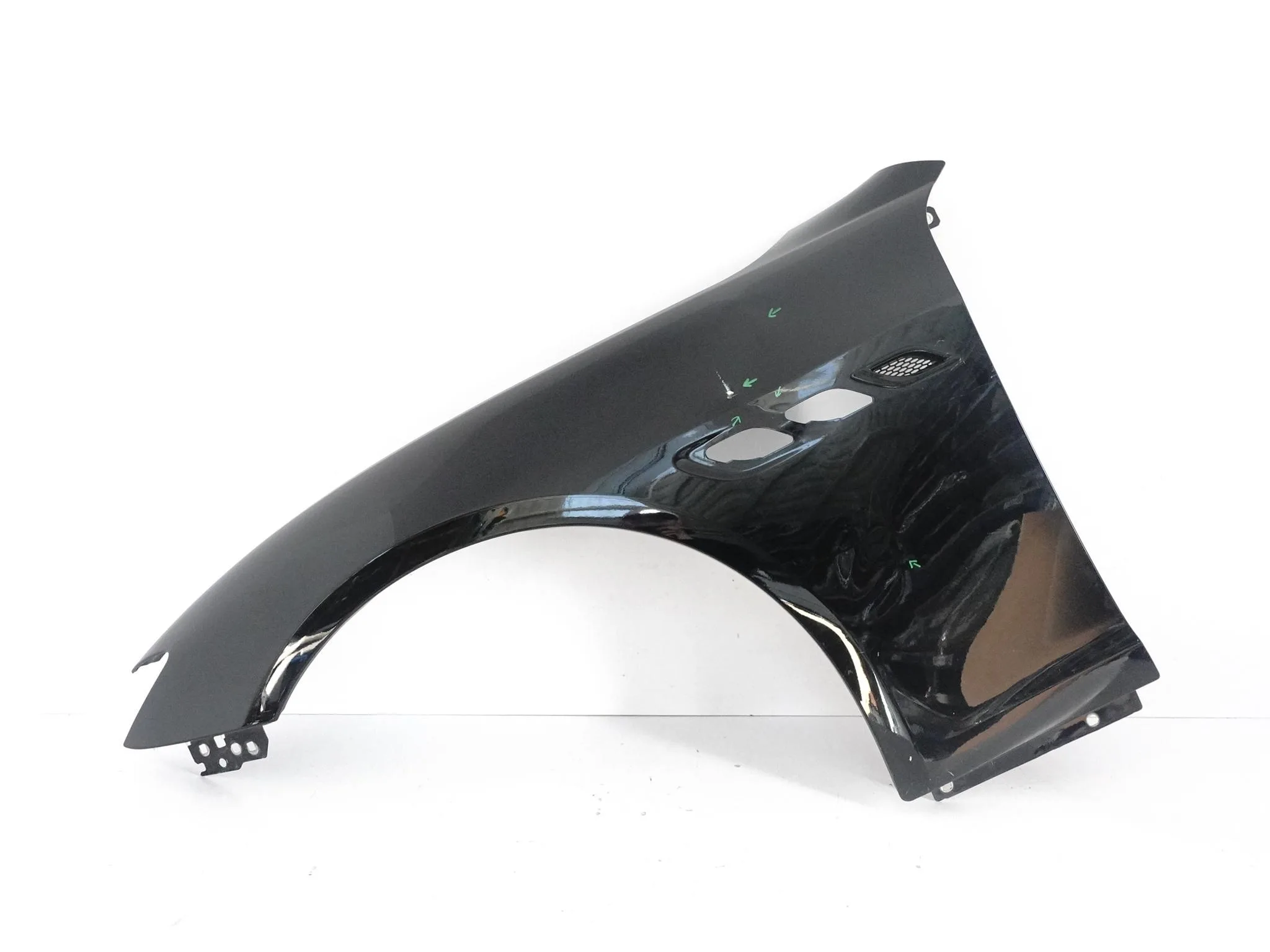 MASERATI QUATTROPORTE VI 6 M156 13-24 LIFT BŁOTNIK FENDER LEWY PRZÓD MASERATI QUATTROPORTE VI 6 M156 13-24 LIFT BŁOTNIK FENDER LEWY PRZÓD