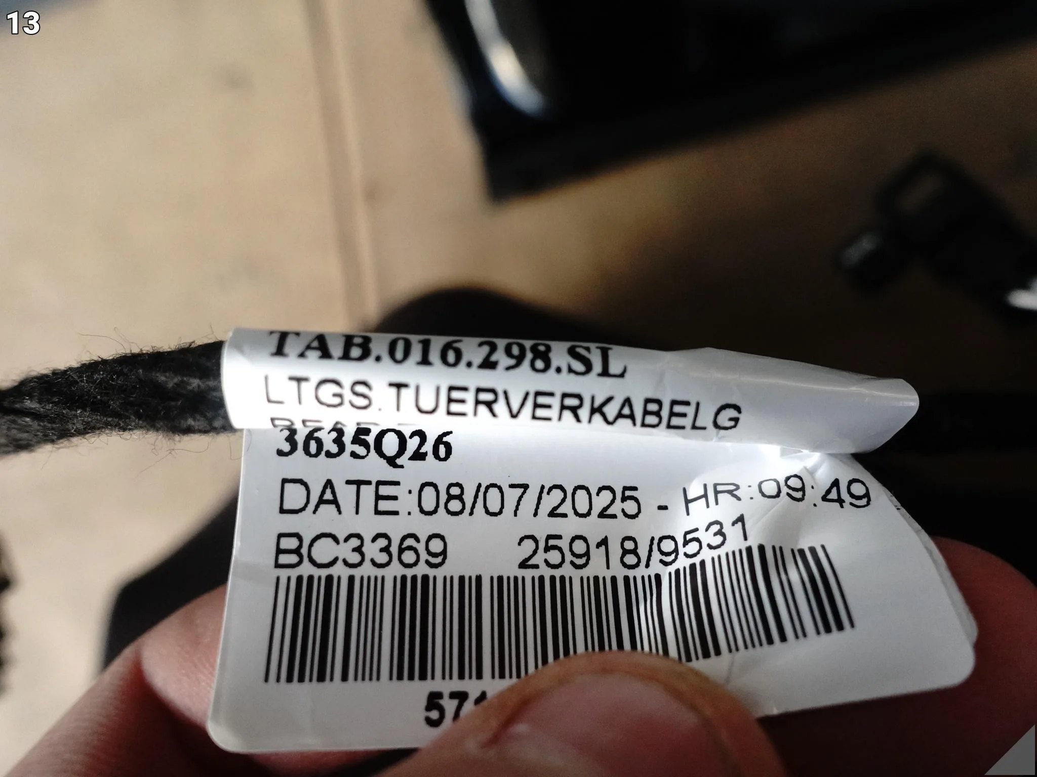 VW TIGUAN CT1 III 571 24- DRZWI LEWE TYŁ SZYBA DEMONTAŻ KOLOR Y9T LY9T VW TIGUAN CT1 III 571 24- DRZWI LEWE TYŁ SZYBA DEMONTAŻ KOLOR Y9T LY9T - obrazek 14