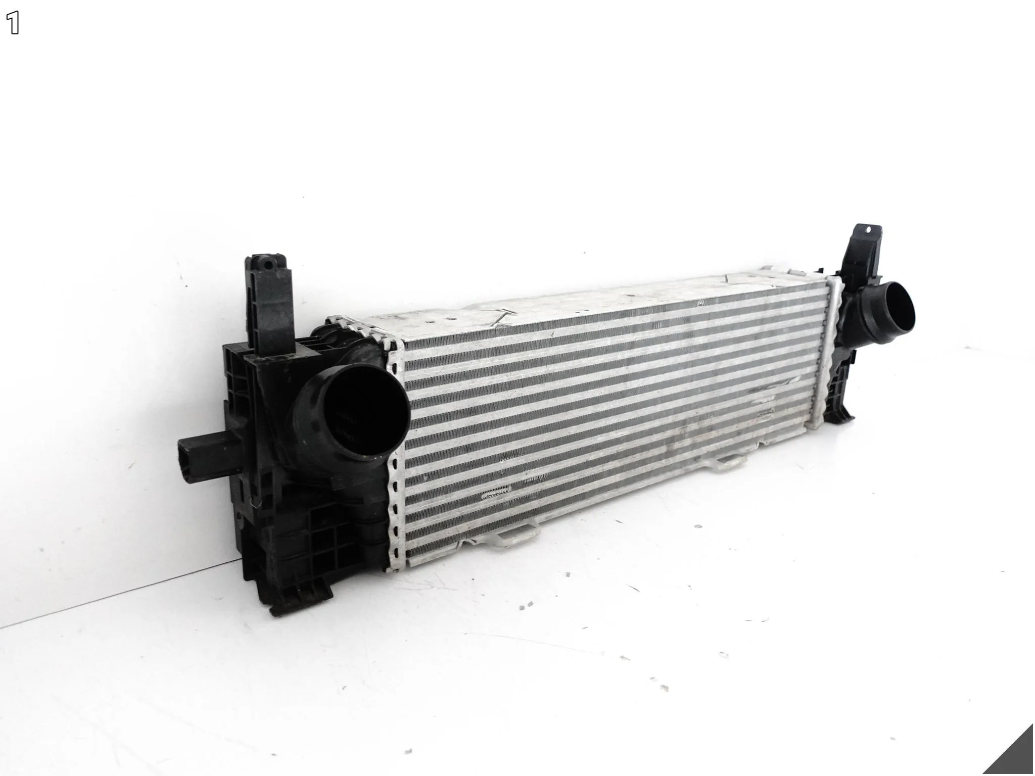 BMW X3 G01 X4 G02 INTERCOOLER CHŁODNICA POWIETRZA DOŁADOWUJĄCEGO PRZÓD BMW X3 G01 X4 G02 INTERCOOLER CHŁODNICA POWIETRZA DOŁADOWUJĄCEGO PRZÓD - obrazek 2