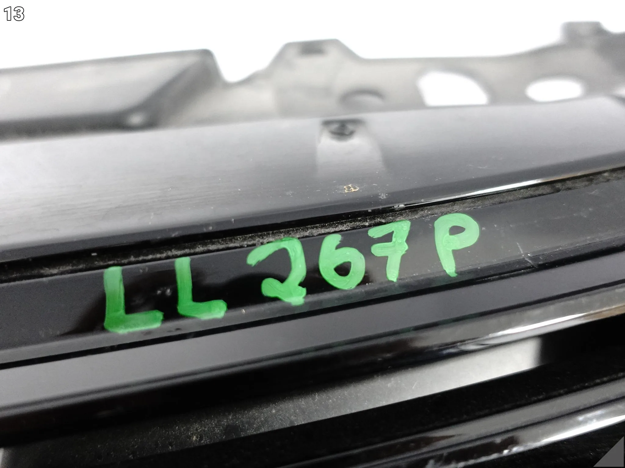 RANGE ROVER VELAR L560 LIFT 23- GRILL ATRAPA KRATKA WLOT W ZDERZAK PRZÓD RANGE ROVER VELAR L560 LIFT 23- GRILL ATRAPA KRATKA WLOT W ZDERZAK PRZÓD - obrazek 14