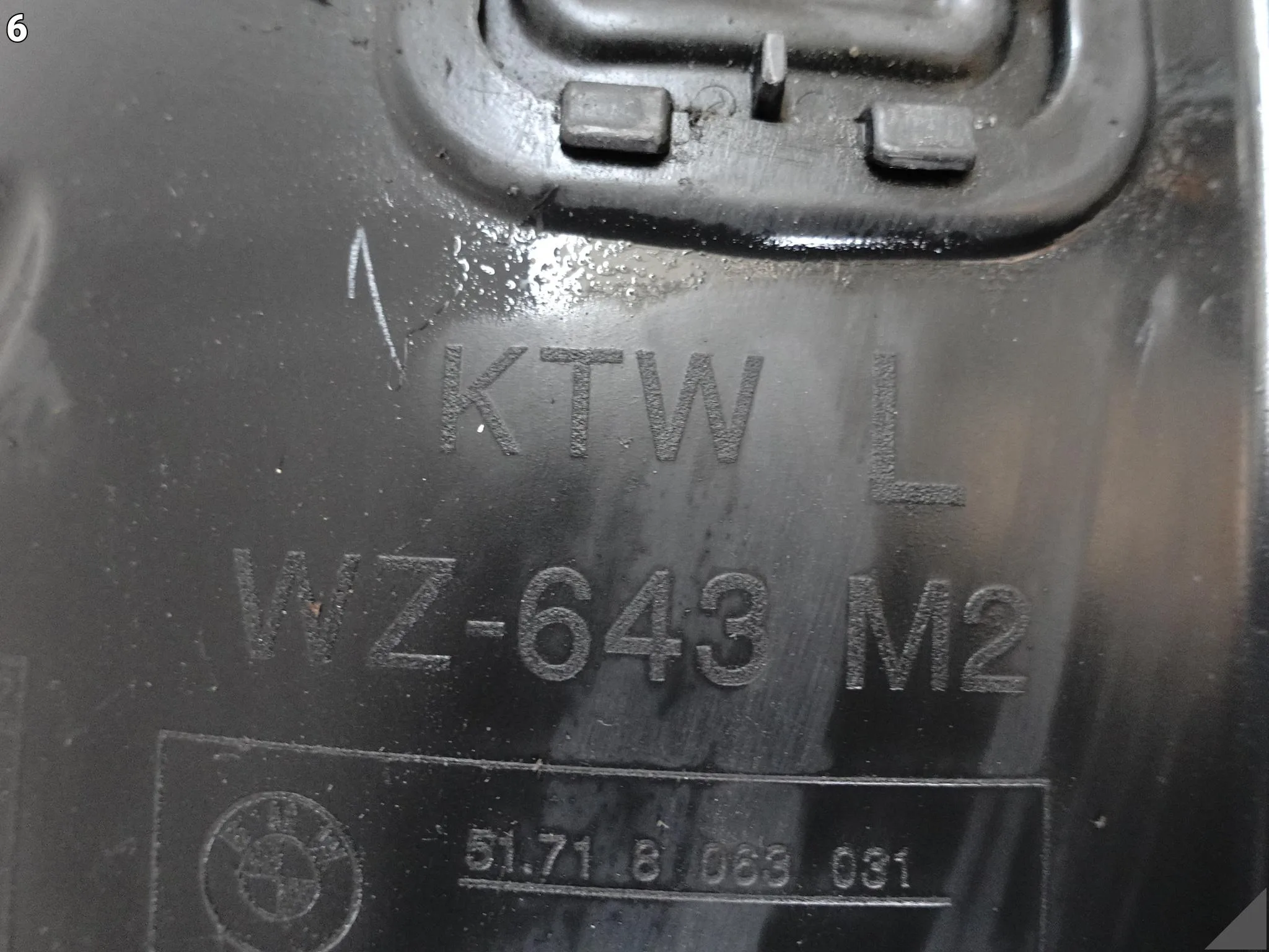 BMW M2 F87 13-21 NADKOLE OSŁONA WNĘKA KOŁA PRZEDNIA CZĘŚĆ LEWE PRZÓD BMW M2 F87 13-21 NADKOLE OSŁONA WNĘKA KOŁA PRZEDNIA CZĘŚĆ LEWE PRZÓD - obrazek 7