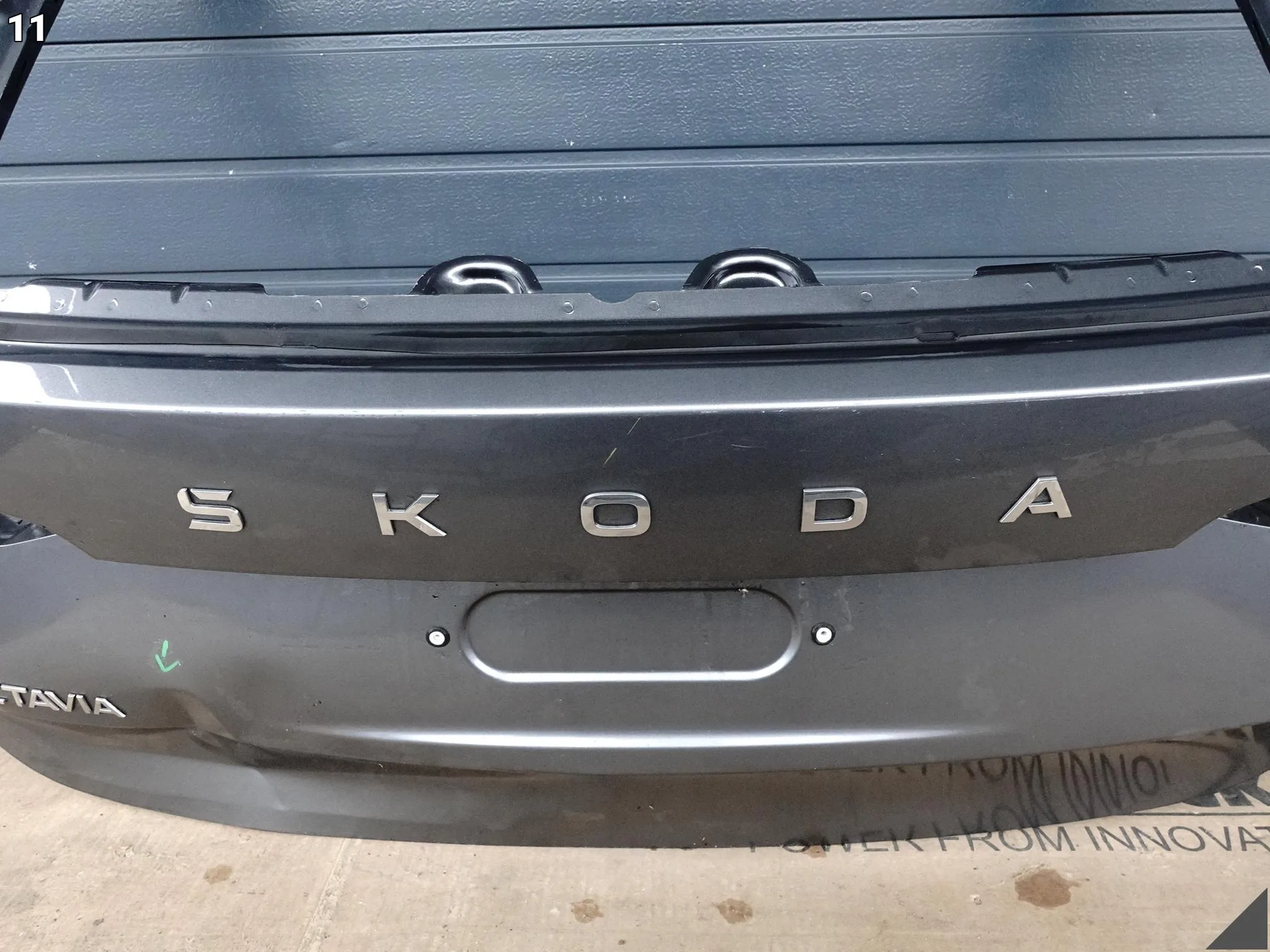 SKODA OCTAVIA IV (4 GENERACJA) 5E7 KOMBI 20- KLAPA POKRYWA BAGAŻNIKA TYŁ SKODA OCTAVIA IV (4 GENERACJA) 5E7 KOMBI 20- KLAPA POKRYWA BAGAŻNIKA TYŁ - obrazek 12