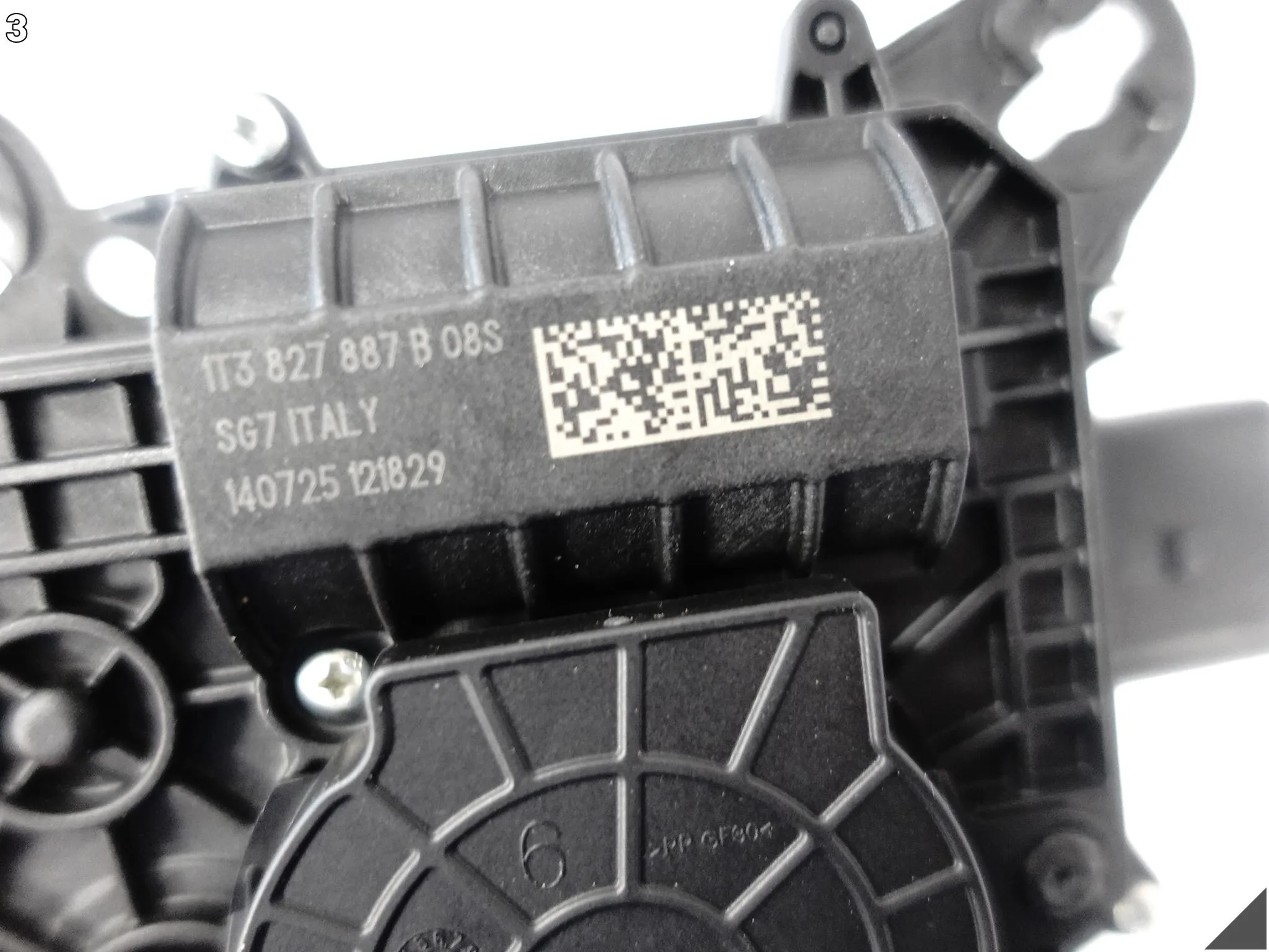 VW TIGUAN III 571 AUDI ZAMEK DOCIĄG SILNIK KLAPY BAGAŻNIKA ELEKTRYCZNY VW TIGUAN III 571 AUDI ZAMEK DOCIĄG SILNIK KLAPY BAGAŻNIKA ELEKTRYCZNY - obrazek 4