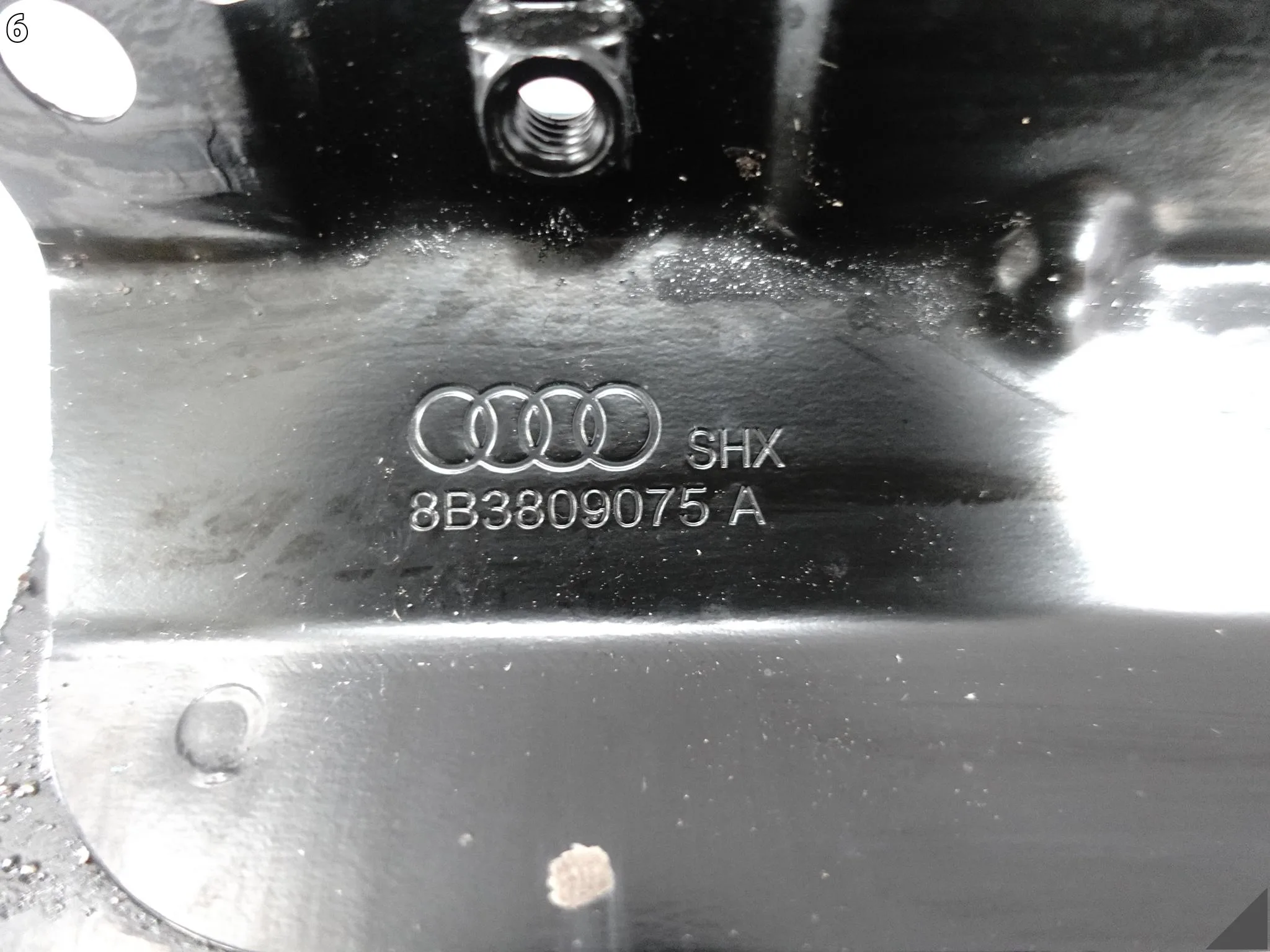 AUDI A5 S5 III 3 8B9 8B3 8B5 B10 24- SŁUPEK A DACH POSZYCIE RAMA LEWE PRZÓD AUDI A5 S5 III 3 8B9 8B3 8B5 B10 24- SŁUPEK A DACH POSZYCIE RAMA LEWE PRZÓD - obrazek 7