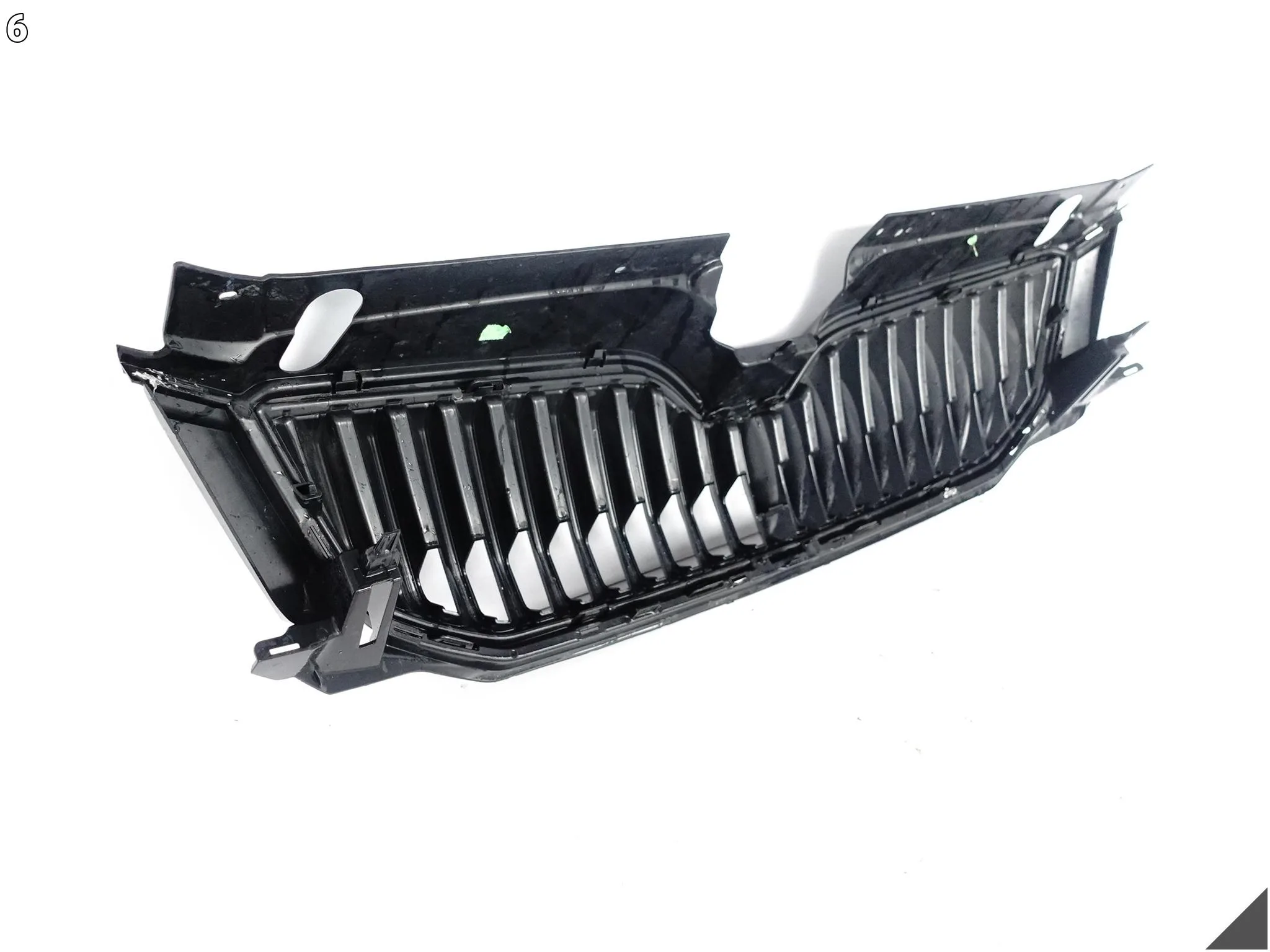 SKODA OCTAVIA 3 III RS VRS 5E0 12-16 ZDERZAK GRILL ATRAPA RAMKA PRZÓD SKODA OCTAVIA 3 III RS VRS 5E0 12-16 ZDERZAK GRILL ATRAPA RAMKA PRZÓD - obrazek 7