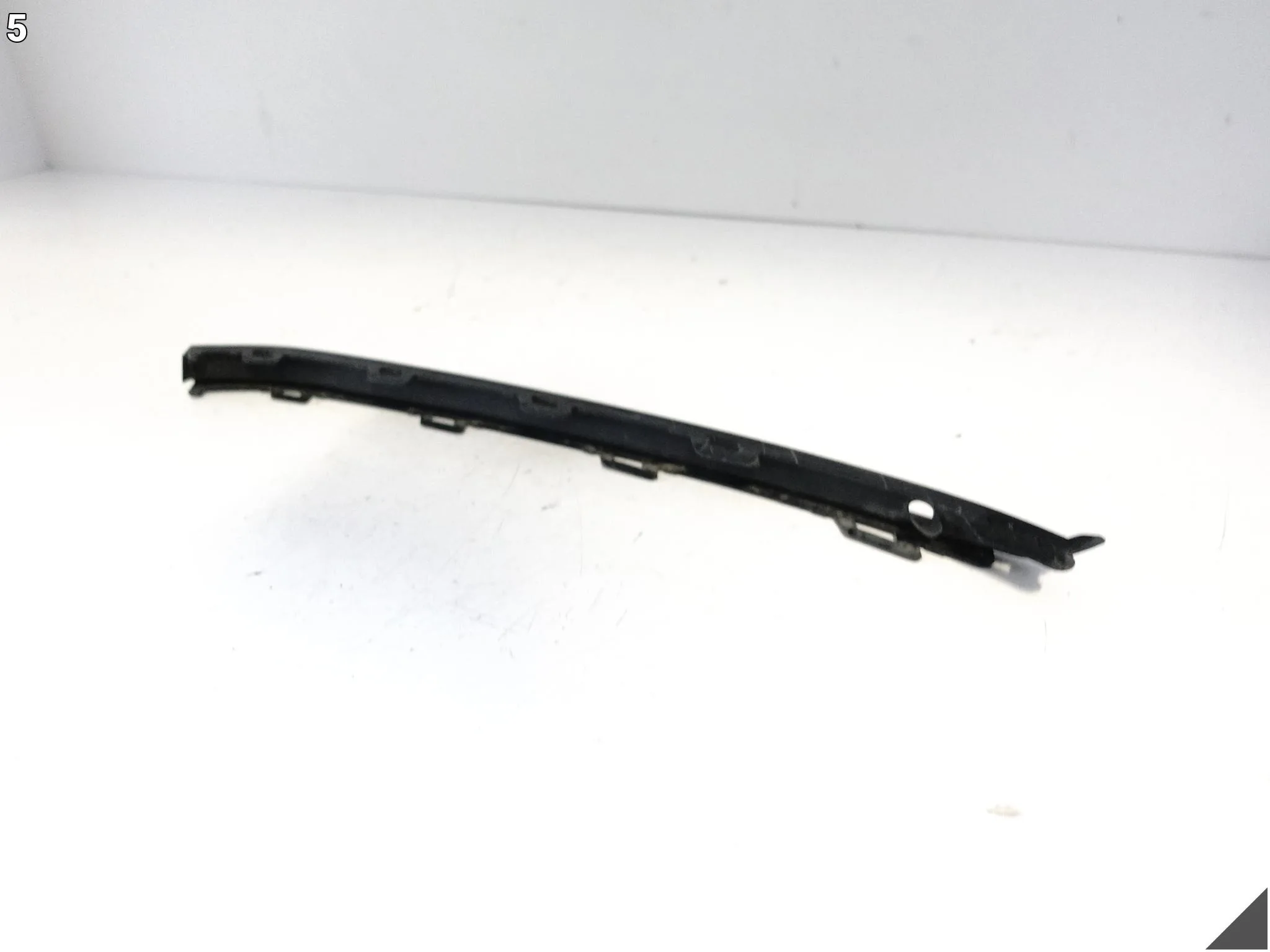 VW TOURAN III 3 5TA 15- LISTWA SPOILER KRATKA W ZDERZAK PRZÓD PRAWY VW TOURAN III 3 5TA 15- LISTWA SPOILER KRATKA W ZDERZAK PRZÓD PRAWY - obrazek 6