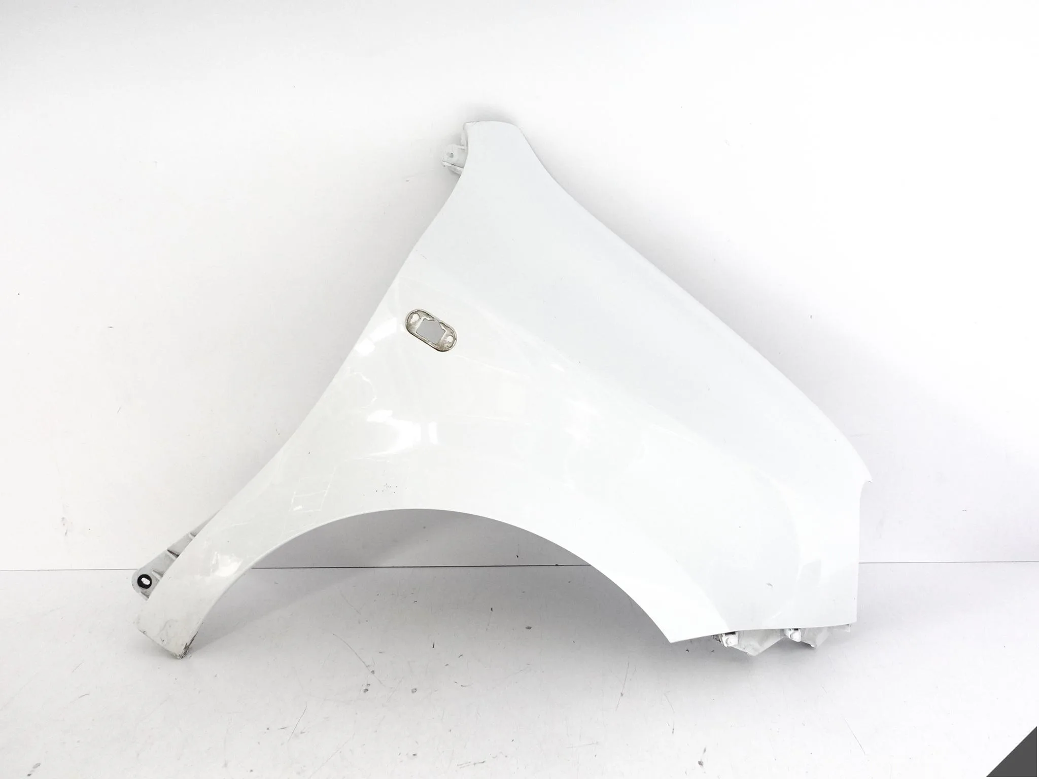 RENAULT TWINGO III (3 GENERACJA) 18-24 LIFT BŁOTNIK FENDER PRAWY PRZÓD RENAULT TWINGO III (3 GENERACJA) 18-24 LIFT BŁOTNIK FENDER PRAWY PRZÓD