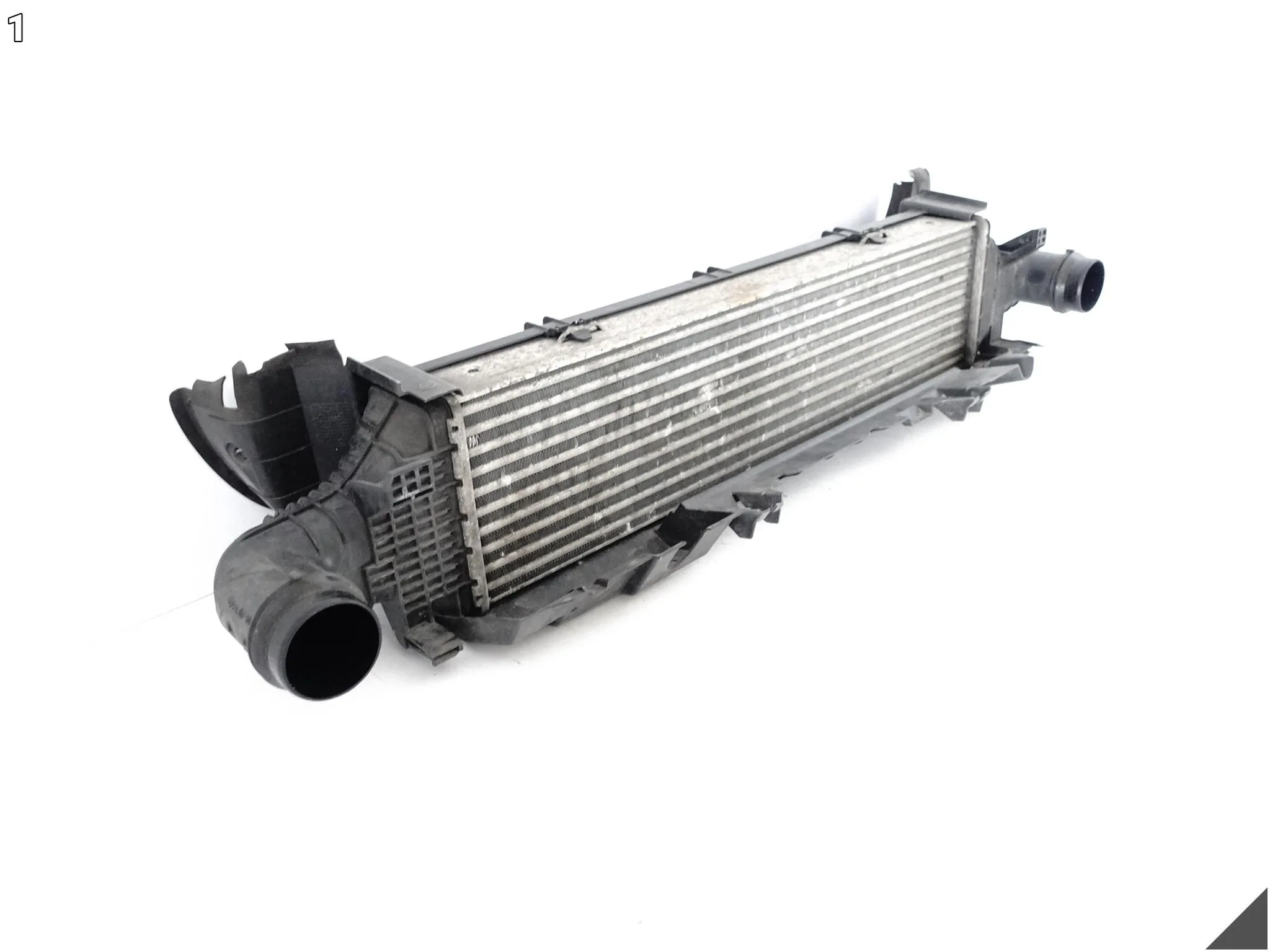 MERCEDES W204 S204 C204 W212 S212 C207 A207 C218 X218 X204 INTERCOOLER MERCEDES W204 S204 C204 W212 S212 C207 A207 C218 X218 X204 INTERCOOLER - obrazek 2