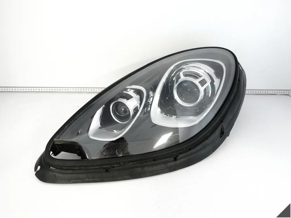 PORSCHE MACAN 95B 13-18 LAMPA XENON SKRĘTNY PDLS LEWA PRZÓD EUROPA ŁADNA PORSCHE MACAN 95B 13-18 LAMPA XENON SKRĘTNY PDLS LEWA PRZÓD EUROPA ŁADNA