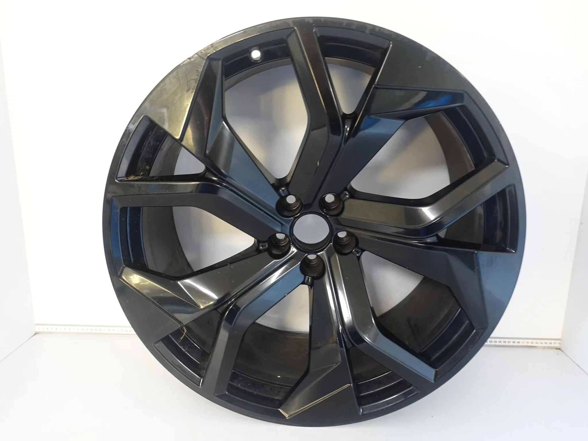 AUDI Q8 SQ8 RSQ8 4M8 18- FELGA 10.5Jx23 ET18 5×112 4M8601025AP AUDI Q8 SQ8 RSQ8 4M8 18- FELGA 10.5Jx23 ET18 5x112 4M8601025AP