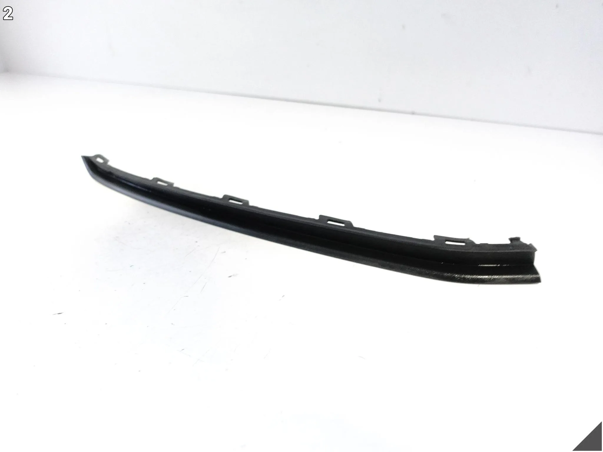 VW TOURAN III 3 5TA 15- LISTWA SPOILER KRATKA W ZDERZAK PRZÓD PRAWY VW TOURAN III 3 5TA 15- LISTWA SPOILER KRATKA W ZDERZAK PRZÓD PRAWY - obrazek 3