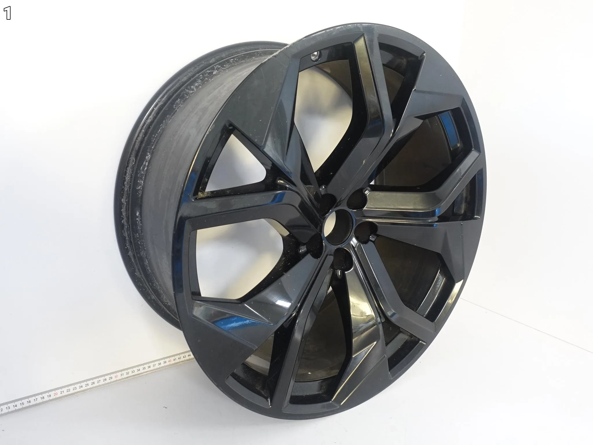 AUDI Q8 SQ8 RSQ8 4M8 18- FELGA 10.5Jx23 ET18 5×112 4M8601025AP AUDI Q8 SQ8 RSQ8 4M8 18- FELGA 10.5Jx23 ET18 5x112 4M8601025AP - obrazek 2