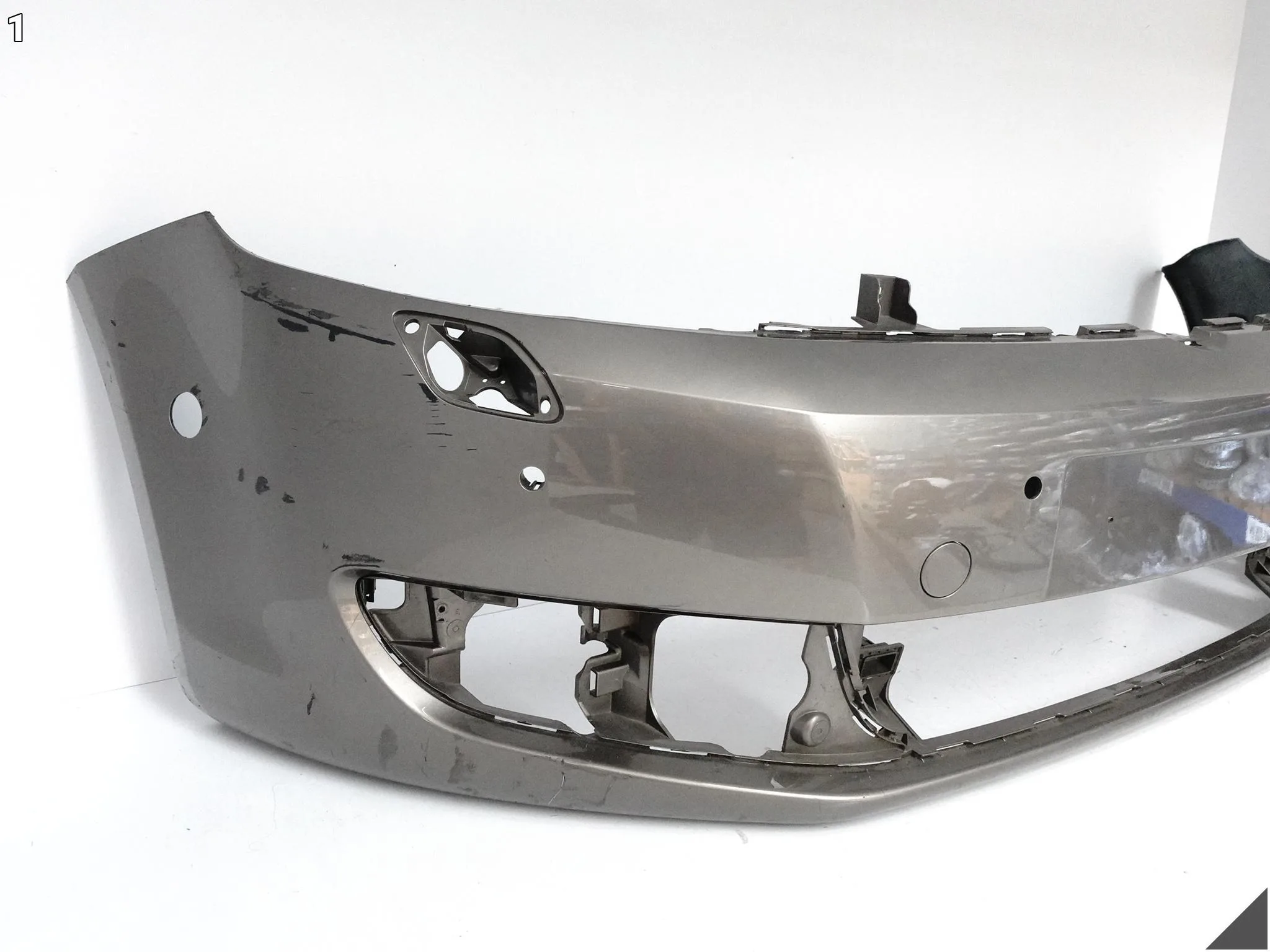 VW GOLF PLUS + LIFT 09-14 ZWYKŁY ZDERZAK BUMPER PRZÓD (6xPDC/SRPYSKI) VW GOLF PLUS + LIFT 09-14 ZWYKŁY ZDERZAK BUMPER PRZÓD (6xPDC/SRPYSKI) - obrazek 2