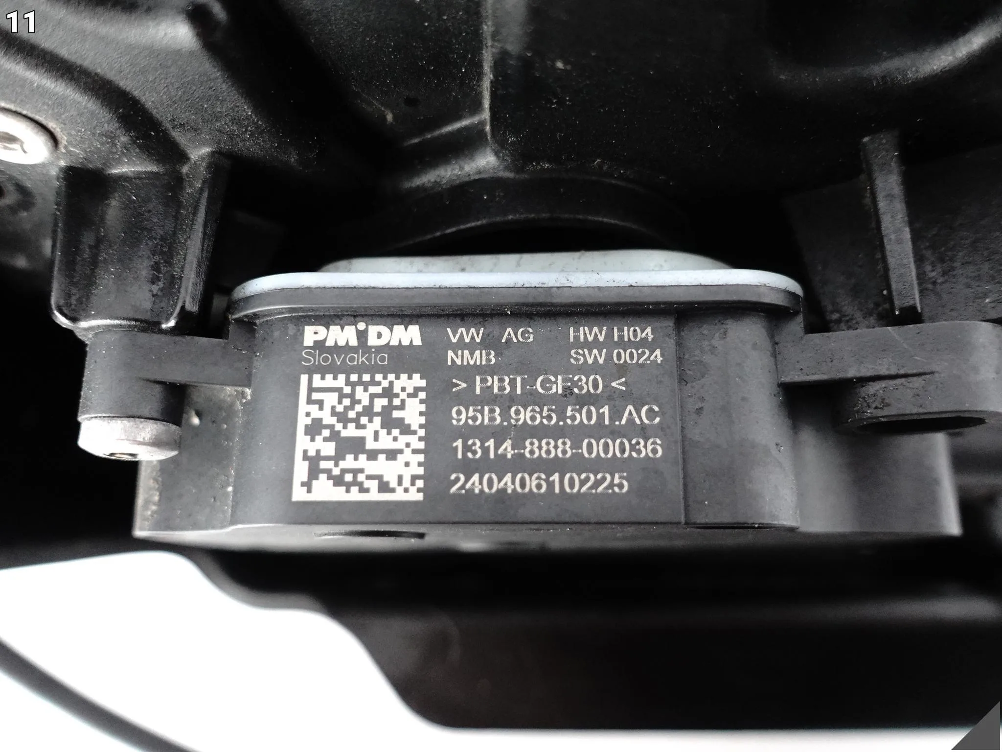 PORSCHE 911 992 20- KRATKA ŻALUZJA KIEROWNICA POWIETRZA WLOT PRAWA PRZÓD PORSCHE 911 992 20- KRATKA ŻALUZJA KIEROWNICA POWIETRZA WLOT PRAWA PRZÓD - obrazek 12