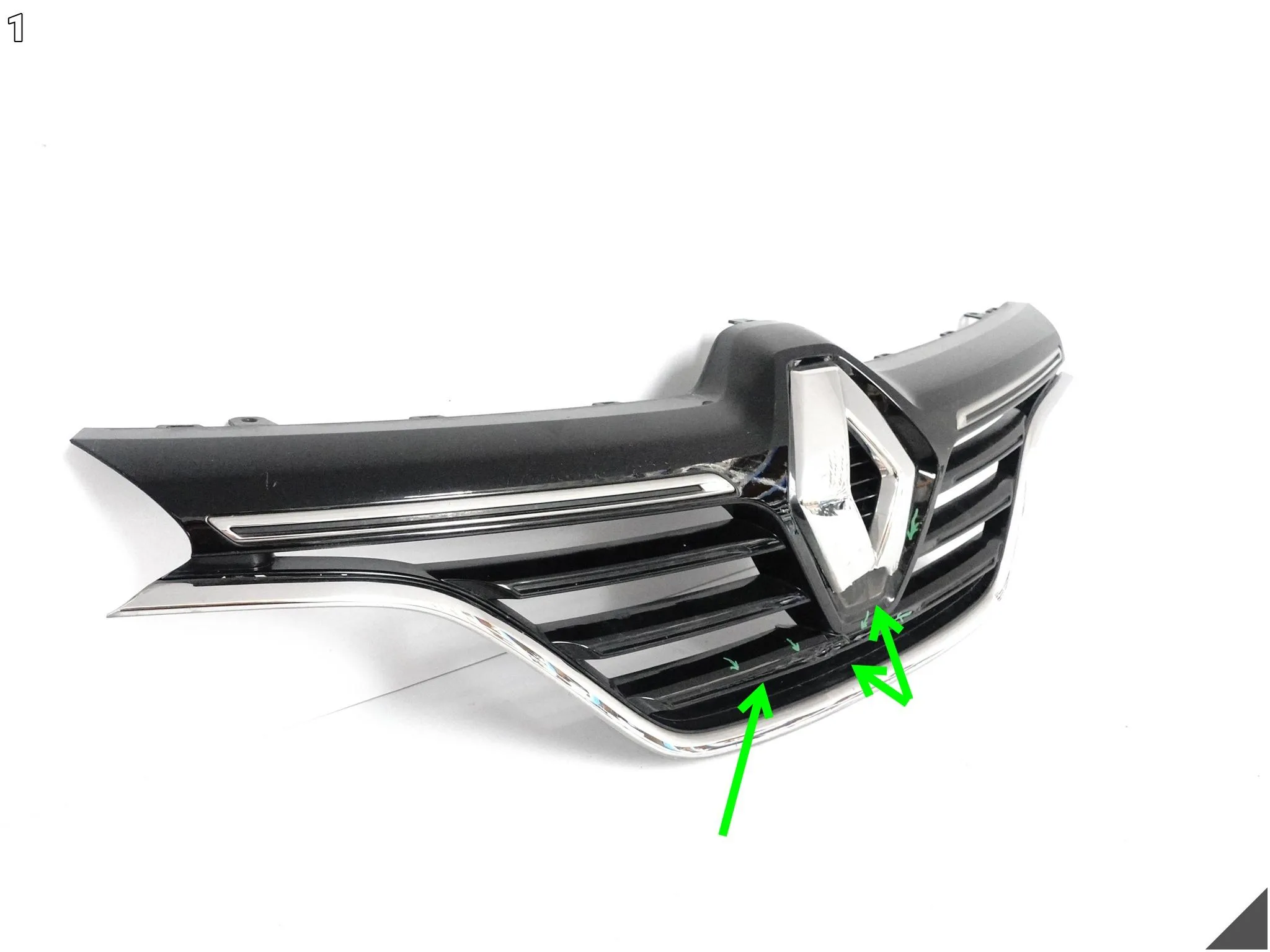 RENAULT MEGANE IV 4 16-20 ATRAPA GRILL W ZDERZAK PRZÓD 622562805R RENAULT MEGANE IV 4 16-20 ATRAPA GRILL W ZDERZAK PRZÓD 622562805R - obrazek 2