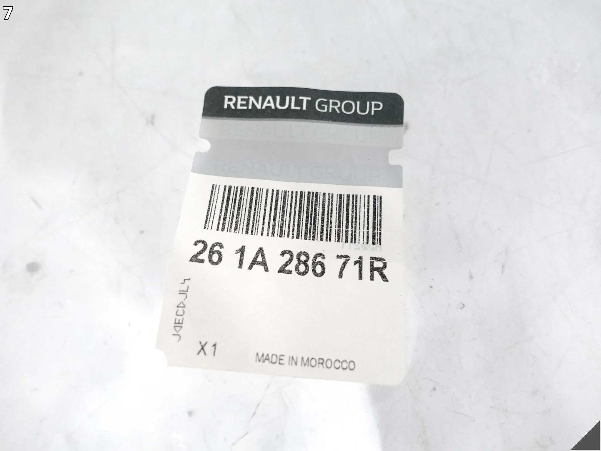 DACIA SANDERO II LOGAN II RAMKA KRATKA HALOGENU WLOT W ZDERZAK PRAWA PRZÓD DACIA SANDERO II LOGAN II RAMKA KRATKA HALOGENU WLOT W ZDERZAK PRAWA PRZÓD - obrazek 8