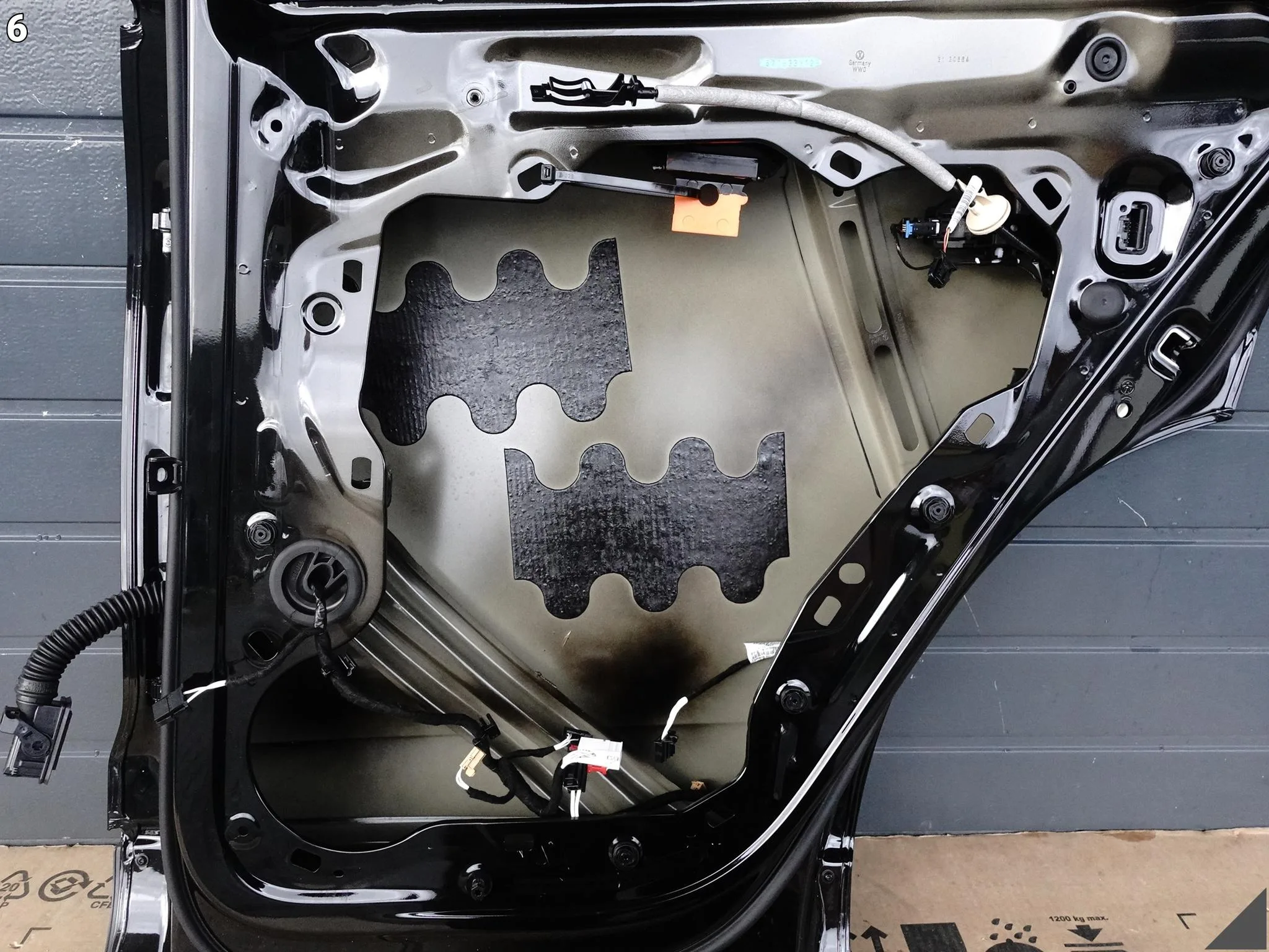 VW TIGUAN CT1 III 571 24- DRZWI PRAWE TYŁ SZYBA DEMONTAŻ KOLOR Y9T LY9T VW TIGUAN CT1 III 571 24- DRZWI PRAWE TYŁ SZYBA DEMONTAŻ KOLOR Y9T LY9T - obrazek 7