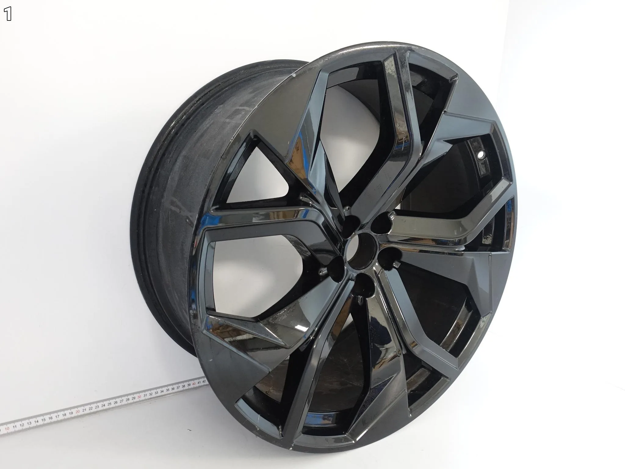 AUDI Q8 SQ8 RSQ8 4M8 18- FELGA 10.5Jx23 ET18 5×112 4M8601025AP AUDI Q8 SQ8 RSQ8 4M8 18- FELGA 10.5Jx23 ET18 5x112 4M8601025AP - obrazek 2