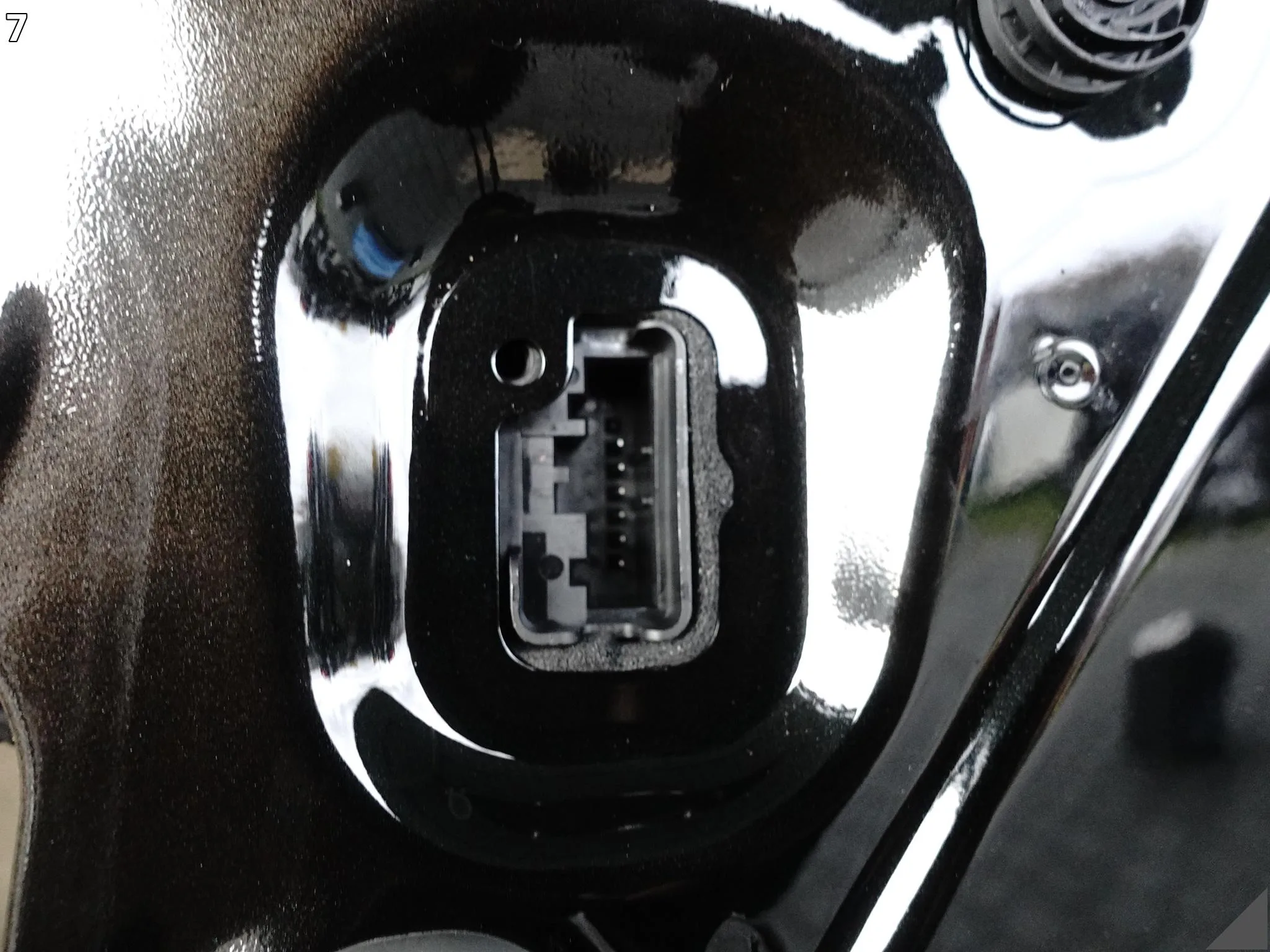 VW TIGUAN CT1 III 571 24- DRZWI PRAWE TYŁ SZYBA DEMONTAŻ KOLOR Y9T LY9T VW TIGUAN CT1 III 571 24- DRZWI PRAWE TYŁ SZYBA DEMONTAŻ KOLOR Y9T LY9T - obrazek 8