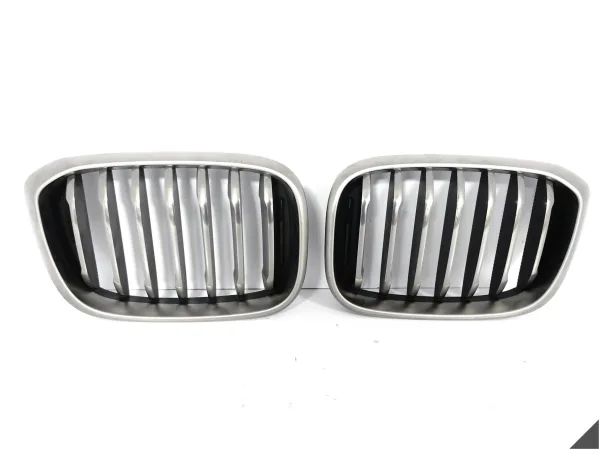 BMW X3 G01 X4 G02 M40iX M-PAKIET 17-20 GRILL ATRAPA NERKI W ZDERZAK PRZÓD BMW X3 G01 X4 G02 M40iX M-PAKIET 17-20 GRILL ATRAPA NERKI W ZDERZAK PRZÓD