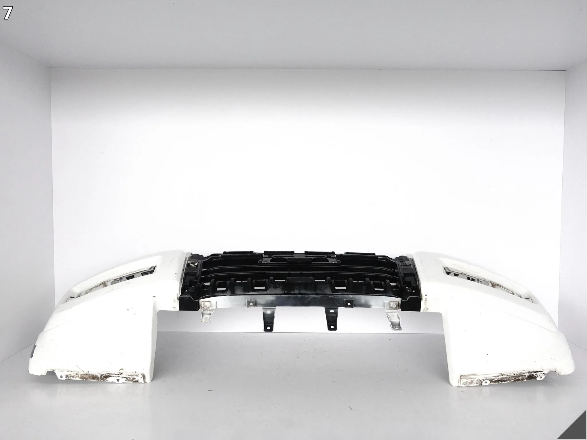 MITSUBISHI PAJERO IV (4 GENERACJA) LIFT 15-20 ZDERZAK BUMPER PRZÓD MITSUBISHI PAJERO IV (4 GENERACJA) LIFT 15-20 ZDERZAK BUMPER PRZÓD - obrazek 8