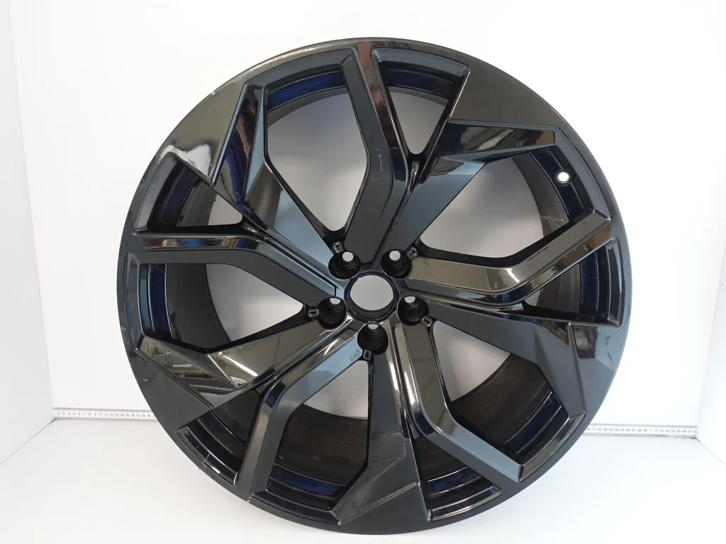 AUDI Q8 SQ8 RSQ8 4M8 18- FELGA 10.5Jx23 ET18 5x112 4M8601025AP