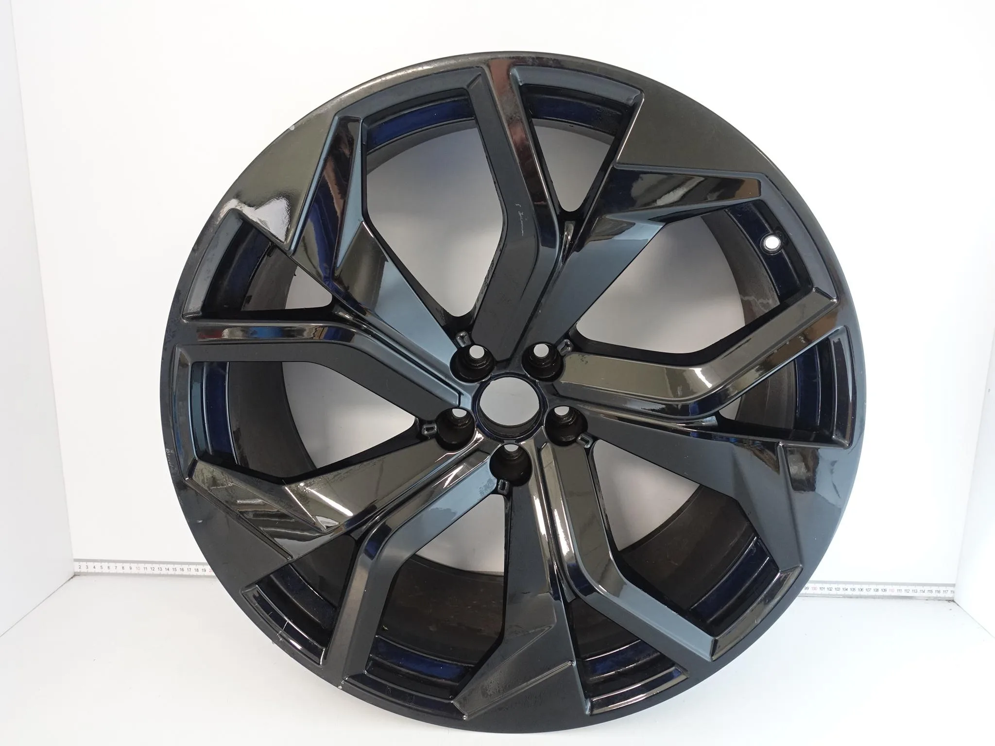 AUDI Q8 SQ8 RSQ8 4M8 18- FELGA 10.5Jx23 ET18 5×112 4M8601025AP AUDI Q8 SQ8 RSQ8 4M8 18- FELGA 10.5Jx23 ET18 5x112 4M8601025AP
