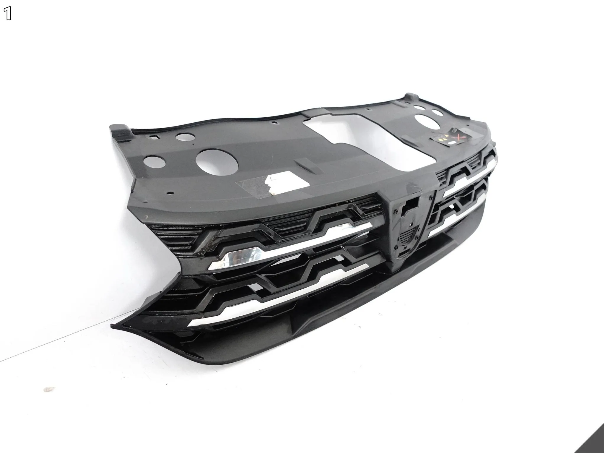DACIA JOGGER 21-23 GRILL ATRAPA KRATKA WLOT W ZDERZAK PRZÓD 622560884R DACIA JOGGER 21-23 GRILL ATRAPA KRATKA WLOT W ZDERZAK PRZÓD 622560884R - obrazek 2