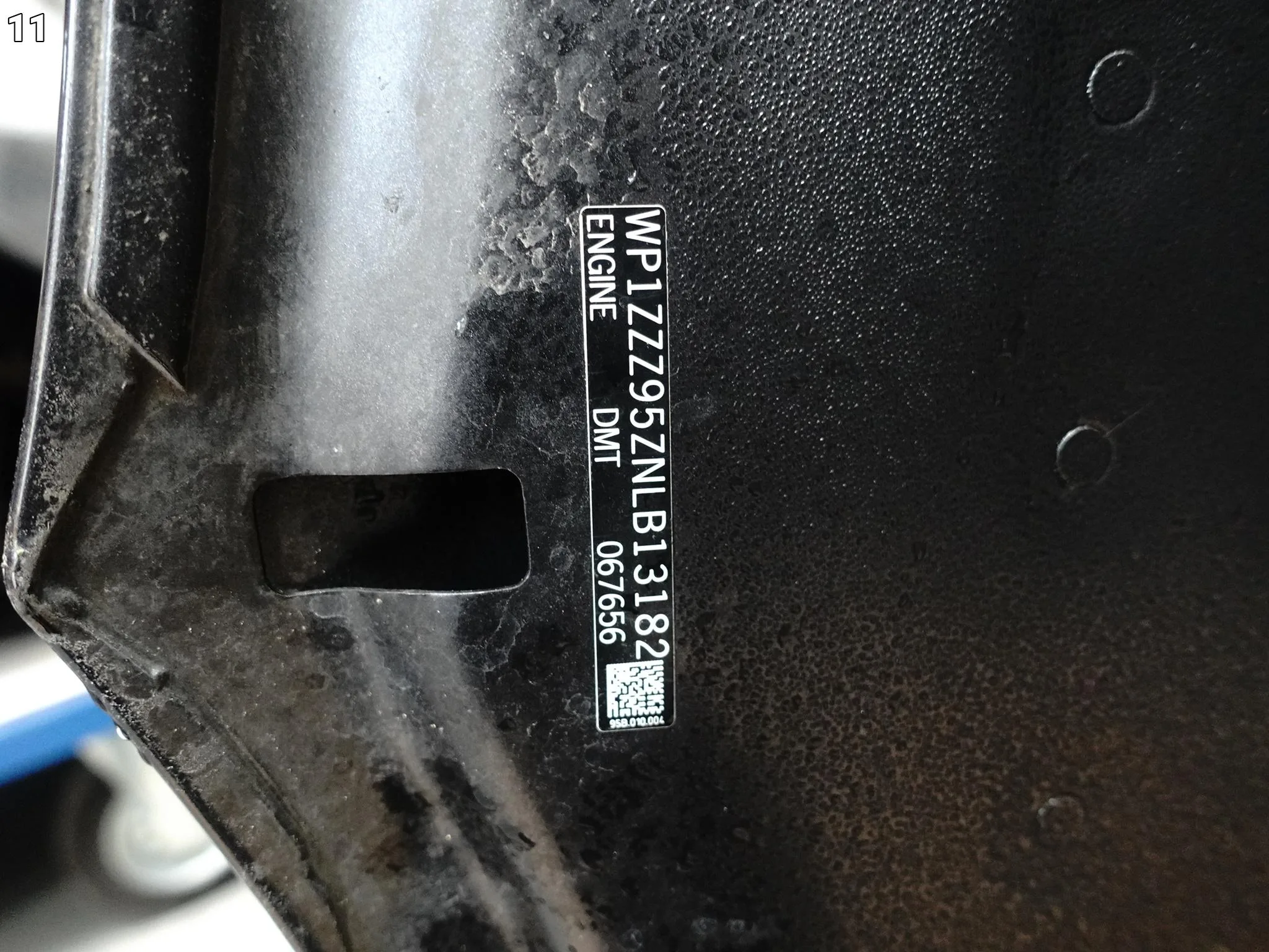 PORSCHE MACAN 95B 13-24 (PRZED/PO LIFT) MASKA POKRYWA SILNIKA PRZÓD B.ŁADNA PORSCHE MACAN 95B 13-24 (PRZED/PO LIFT) MASKA POKRYWA SILNIKA PRZÓD B.ŁADNA - obrazek 12