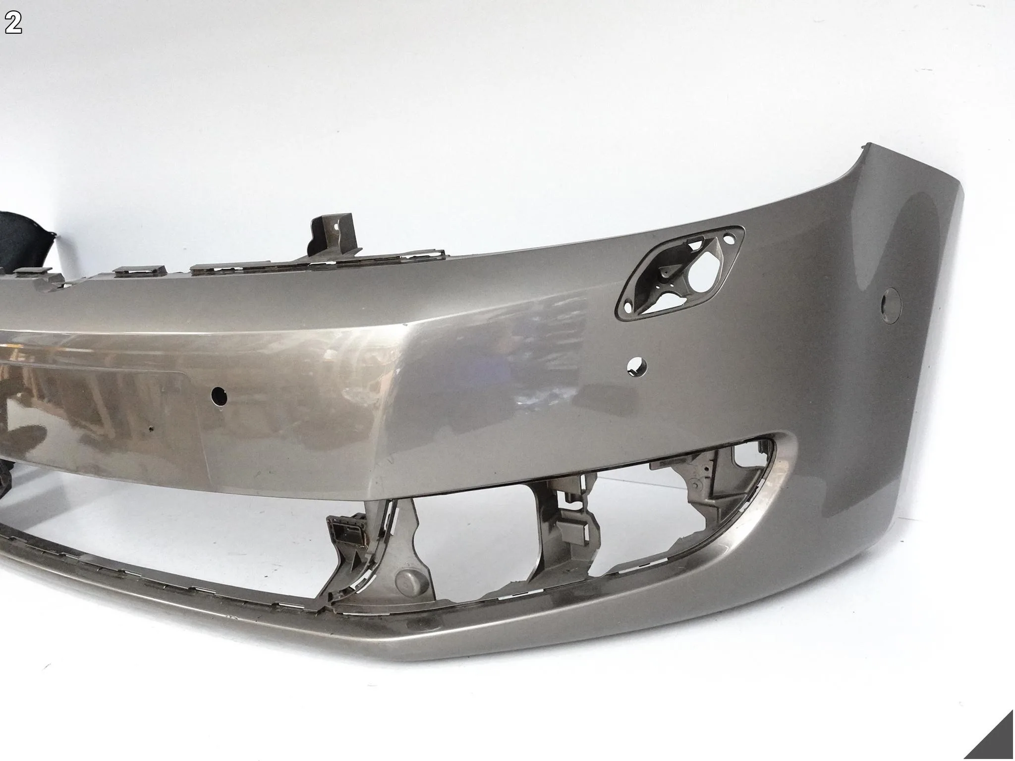 VW GOLF PLUS + LIFT 09-14 ZWYKŁY ZDERZAK BUMPER PRZÓD (6xPDC/SRPYSKI) VW GOLF PLUS + LIFT 09-14 ZWYKŁY ZDERZAK BUMPER PRZÓD (6xPDC/SRPYSKI) - obrazek 3