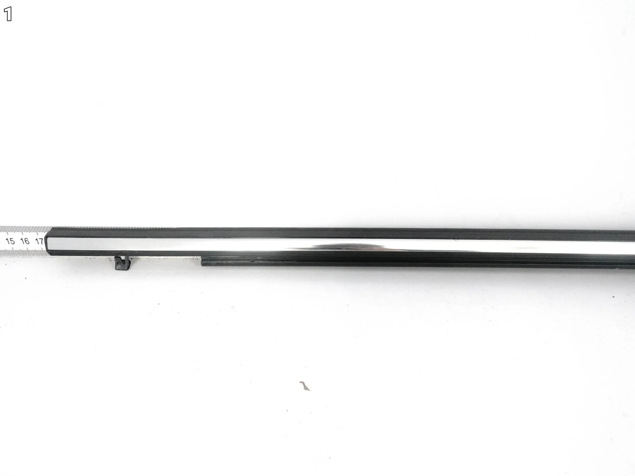 TOYOTA C-HR I 16-23 LIFT LISTWA ZGARNIAJĄCA SZYBY DRZWI PRZÓD PRAWA CHROM TOYOTA C-HR I 16-23 LIFT LISTWA ZGARNIAJĄCA SZYBY DRZWI PRZÓD PRAWA CHROM - obrazek 2