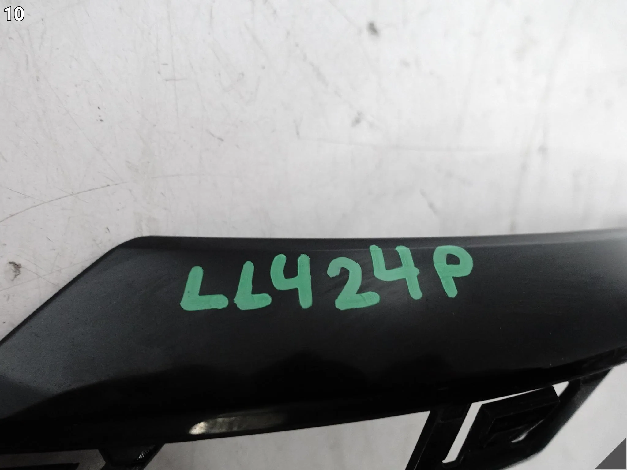 MERCEDES C-KLASA W206 S206 AMG 21- LISTWA SPOILER W ZDERZAKA TYŁ PRAWA MERCEDES C-KLASA W206 S206 AMG 21- LISTWA SPOILER W ZDERZAKA TYŁ PRAWA - obrazek 11