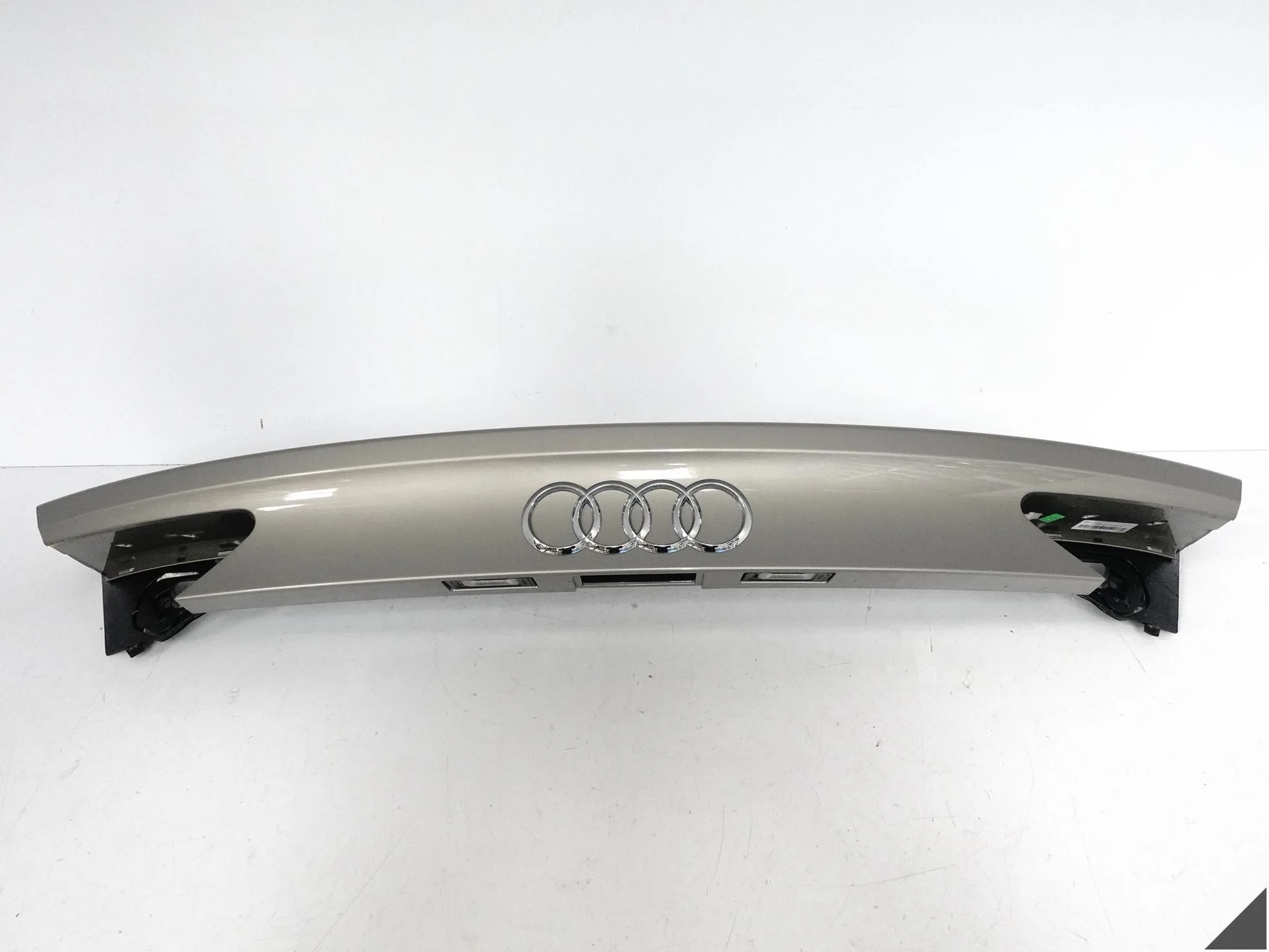 AUDI A7 S7 RS7 4G8 C7 10-18 BLENDA DOKŁADKA KLAPY BAGAŻNIKA TYŁ KOLOR N3N3 AUDI A7 S7 RS7 4G8 C7 10-18 BLENDA DOKŁADKA KLAPY BAGAŻNIKA TYŁ KOLOR N3N3