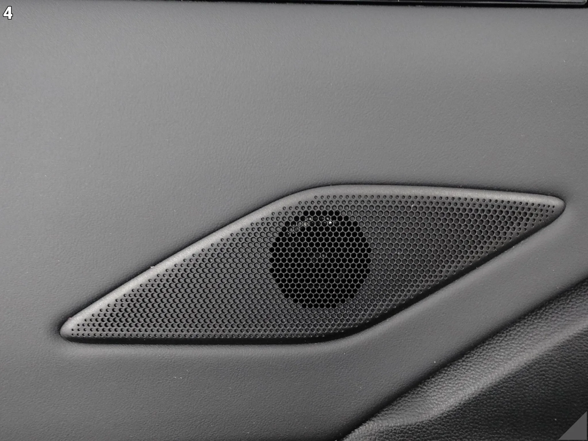 VW TIGUAN CT1 III 571 24- TAPICERKA BOCZEK DRZWI DEKOR SKÓRA LEWA TYŁ VW TIGUAN CT1 III 571 24- TAPICERKA BOCZEK DRZWI DEKOR SKÓRA LEWA TYŁ - obrazek 5
