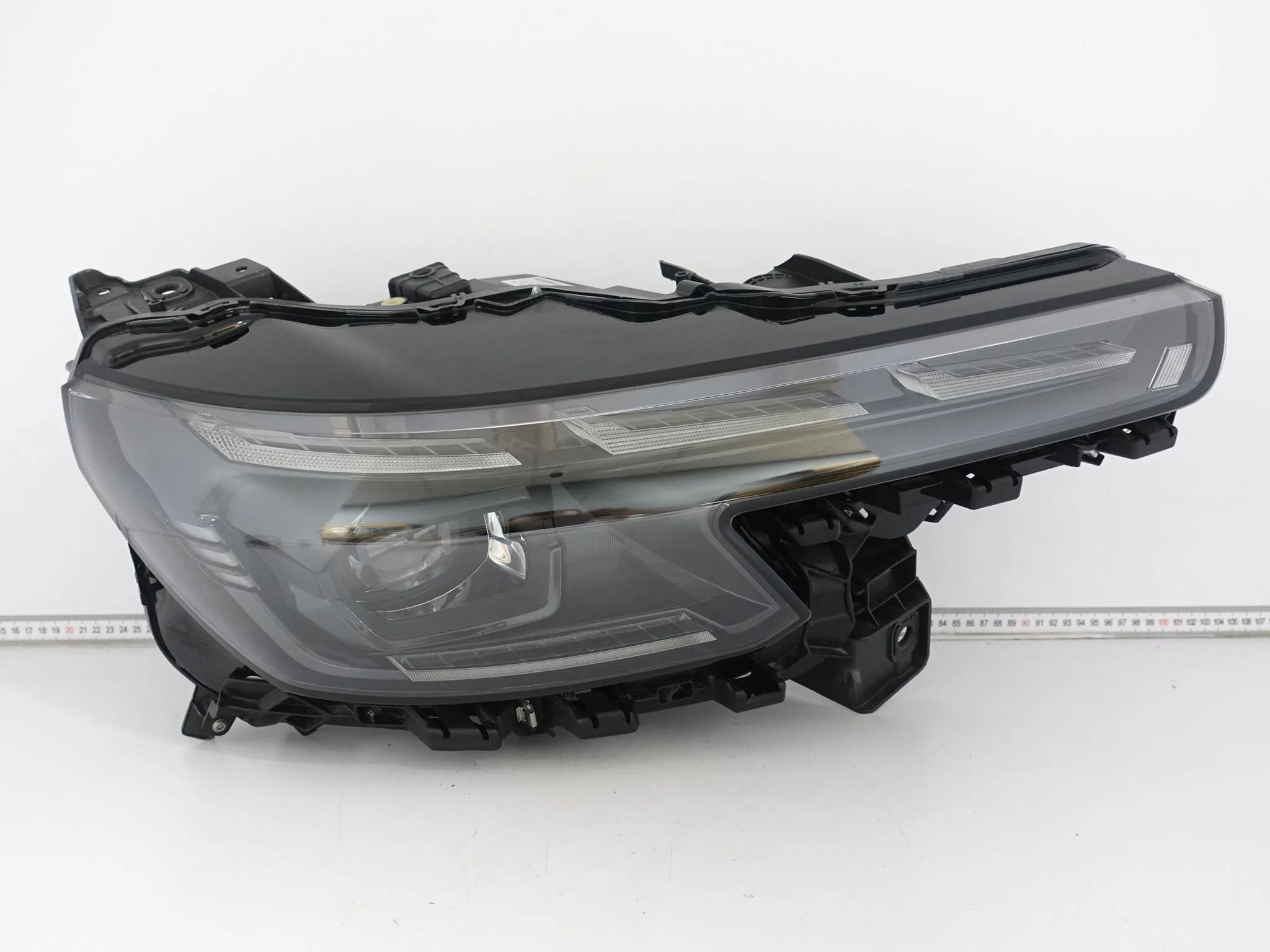 ALFA ROMEO JUNIOR MILANO 966 24- LAMPA FULL LED HIGH PRAWA PRZÓD EUROPA ALFA ROMEO JUNIOR MILANO 966 24- LAMPA FULL LED HIGH PRAWA PRZÓD EUROPA