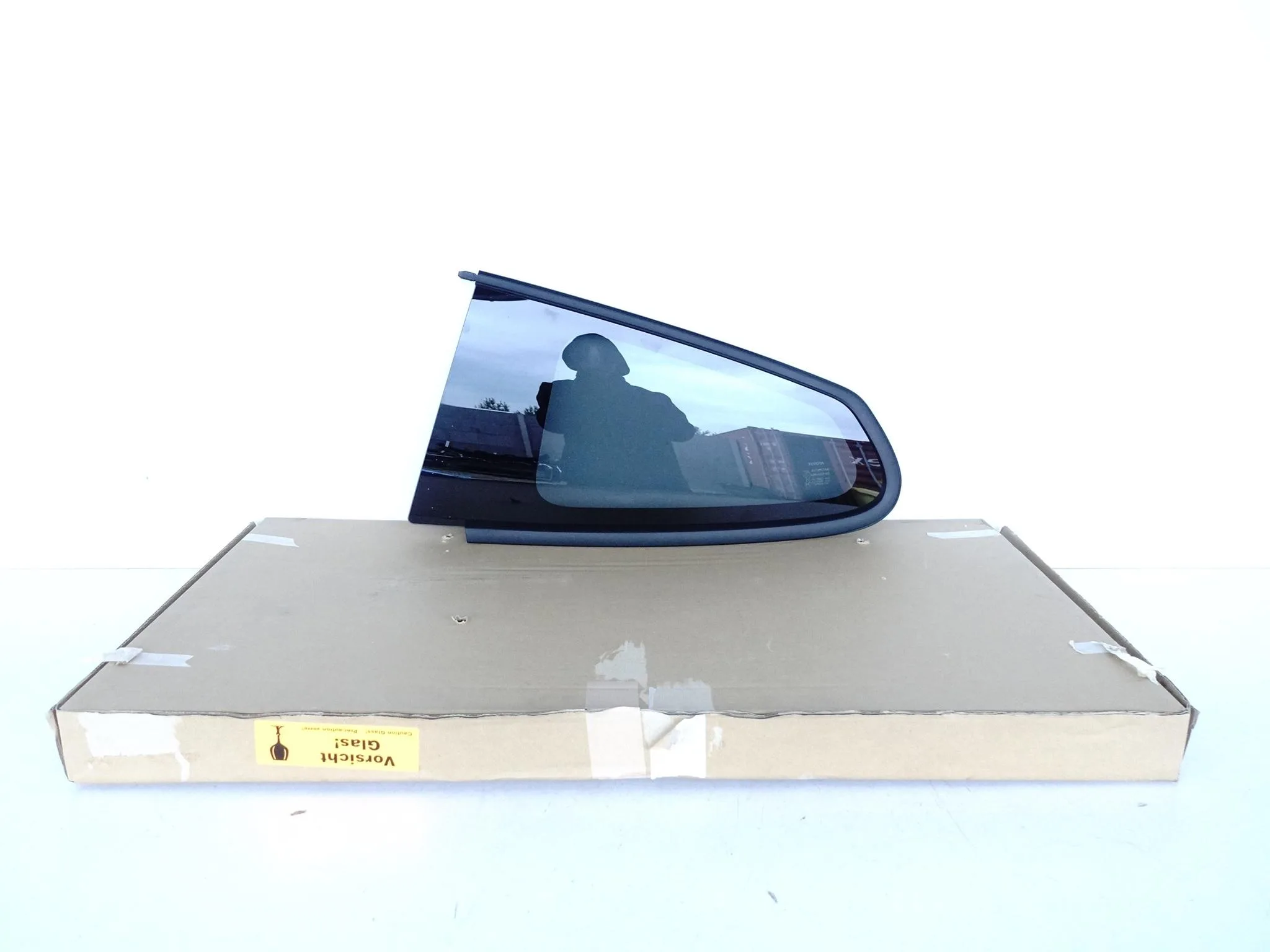 TOYOTA GR YARIS IV 4 XP210 LIFT 20- SZYBA KAROSERYJNA BOCZNA LEWA TYŁ ORG TOYOTA GR YARIS IV 4 XP210 LIFT 20- SZYBA KAROSERYJNA BOCZNA LEWA TYŁ ORG