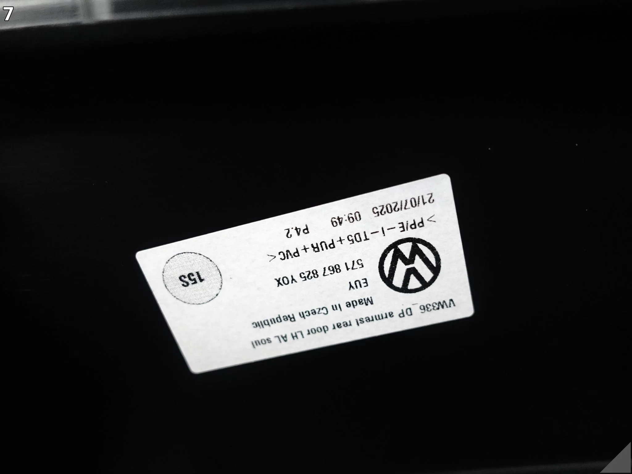 VW TIGUAN CT1 III 571 24- TAPICERKA BOCZEK DRZWI DEKOR SKÓRA LEWA TYŁ VW TIGUAN CT1 III 571 24- TAPICERKA BOCZEK DRZWI DEKOR SKÓRA LEWA TYŁ - obrazek 8