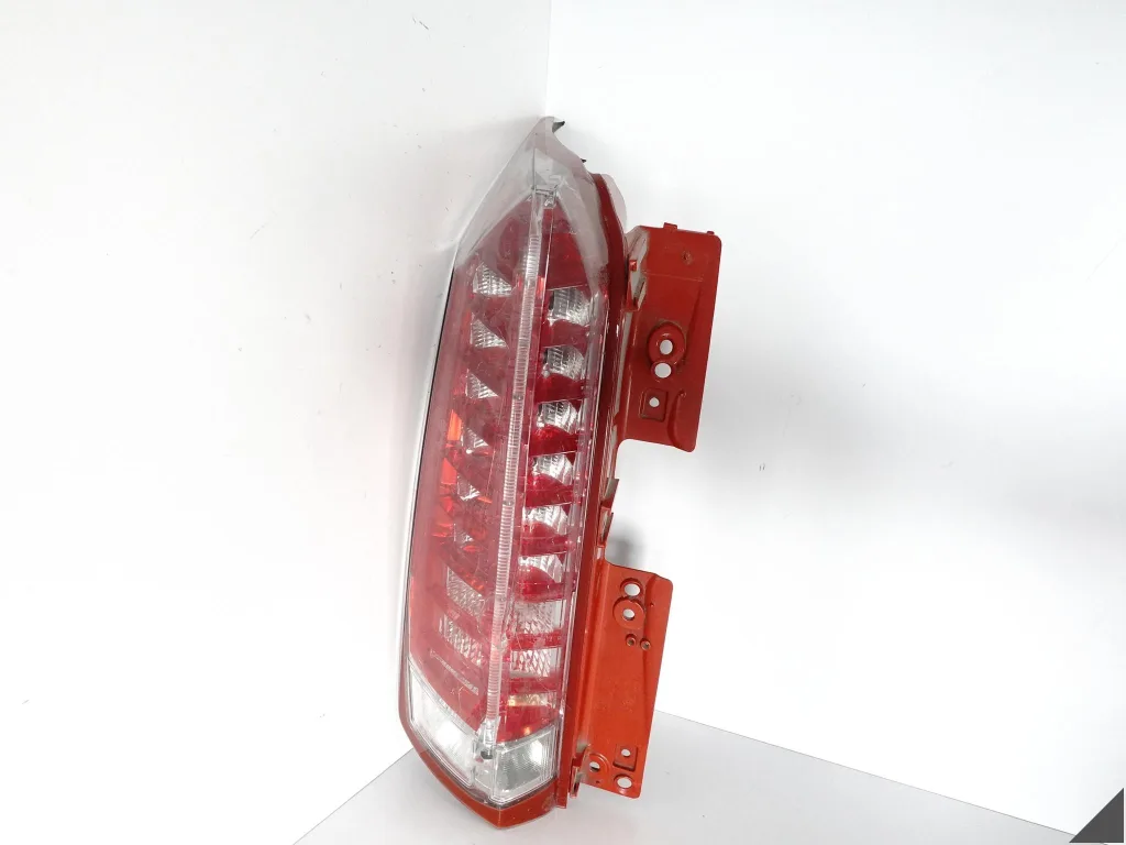 CADILLAC SRX II 2 09-16 LAMPA LED W BŁOTNIK LEWA TYŁ EU 23180690 CADILLAC SRX II 2 09-16 LAMPA LED W BŁOTNIK LEWA TYŁ EU 23180690