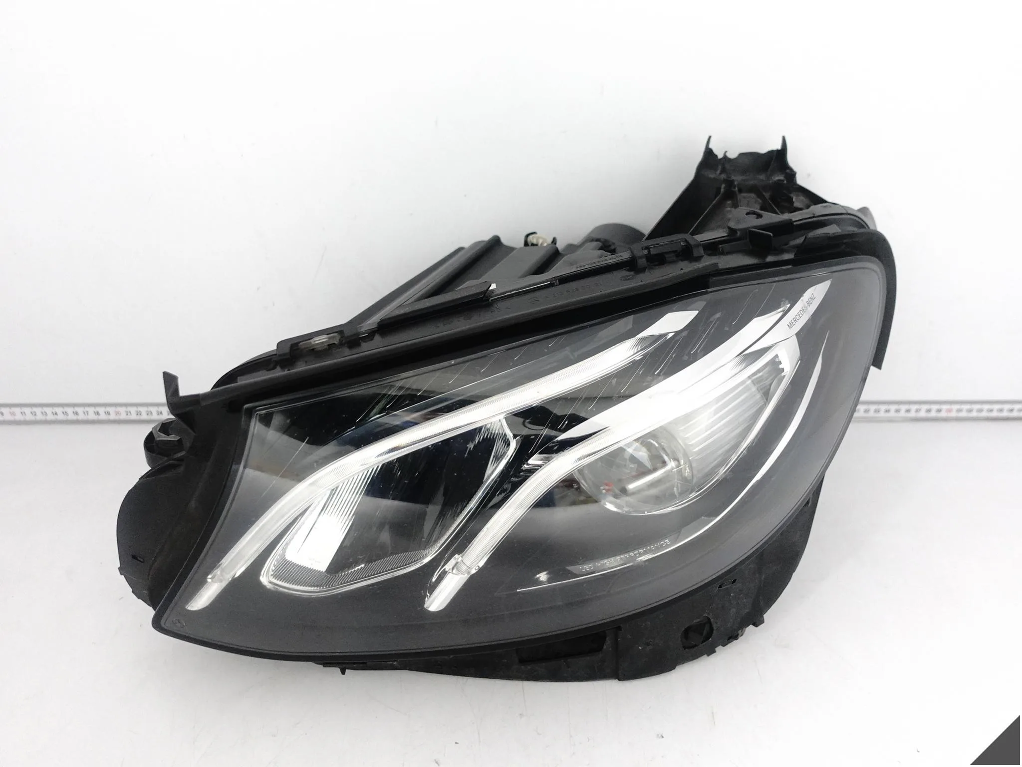 MERCEDES E-KLASA W213 S213 16-20 LAMPA FULL LED HIGH PERFORMANCE LEWA PRZÓD MERCEDES E-KLASA W213 S213 16-20 LAMPA FULL LED HIGH PERFORMANCE LEWA PRZÓD