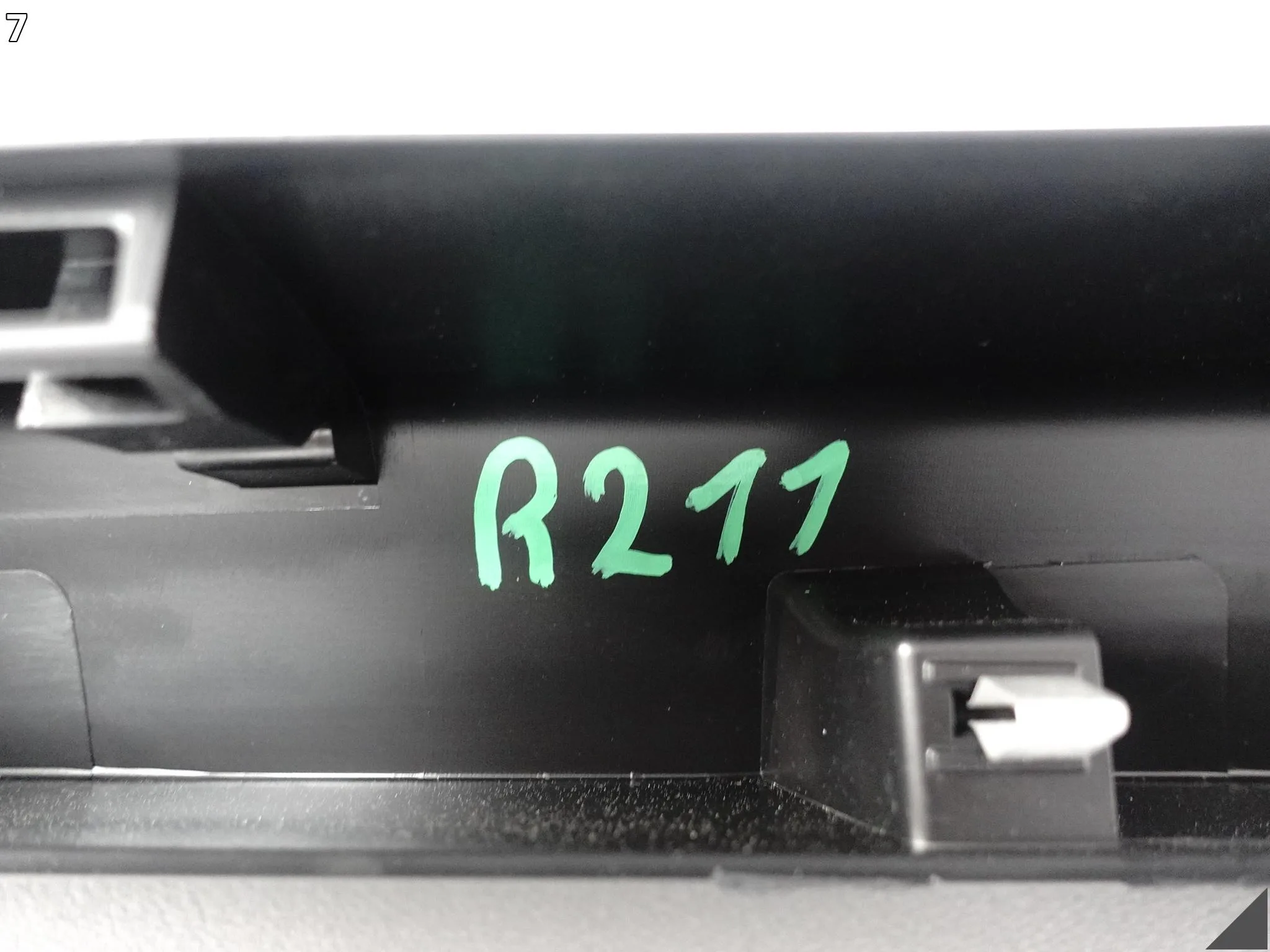 AUDI A7 S7 RS7 4G8 C7 10-18 OSŁONA TAPICERKI KLAPY BAGAŻNIKA PRAWA TYŁ AUDI A7 S7 RS7 4G8 C7 10-18 OSŁONA TAPICERKI KLAPY BAGAŻNIKA PRAWA TYŁ - obrazek 8
