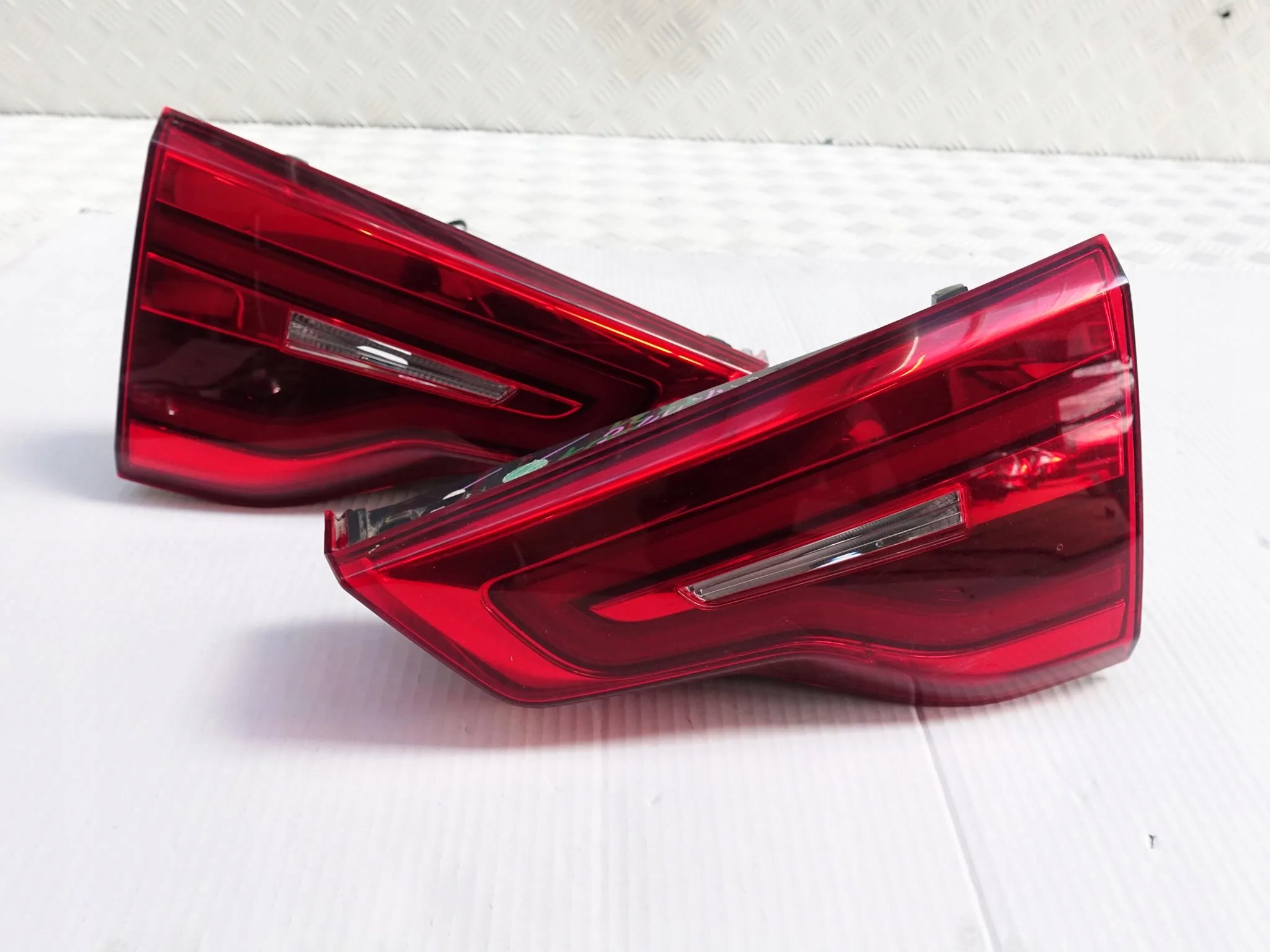 BMW X3 G01 17-20 LAMPA ZWYKŁA KLAPA BAGAŻNIK PRAWA TYŁ EU 7408742 BMW X3 G01 17-20 LAMPA ZWYKŁA KLAPA BAGAŻNIK PRAWA TYŁ EU 7408742 - obrazek 2