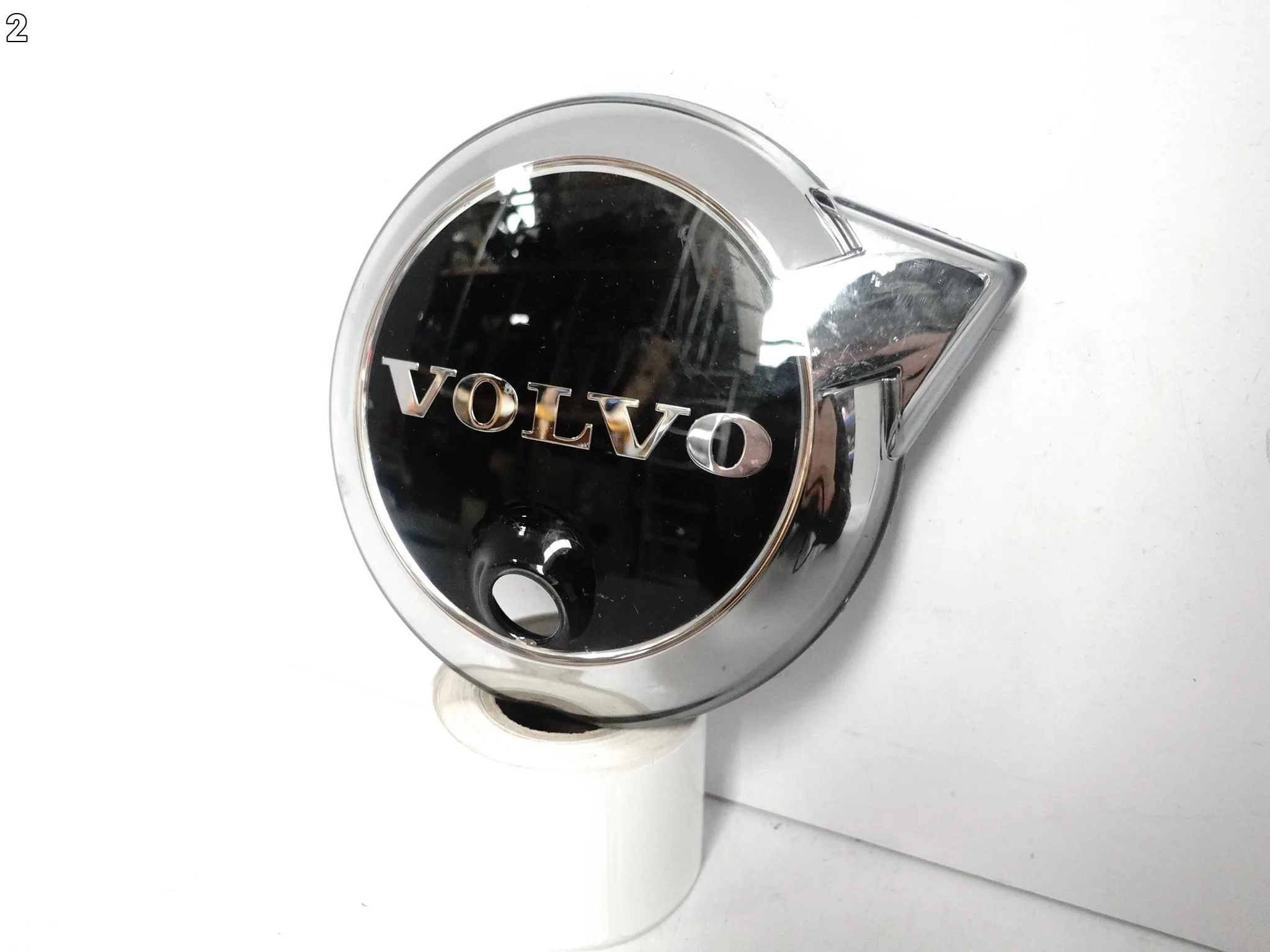 VOLVO EX40 V90 S90 V60 II ZNACZEK EMBLEMAT POD KAMERĘ RADAR GRZANY PRZÓD VOLVO EX40 V90 S90 V60 II ZNACZEK EMBLEMAT POD KAMERĘ RADAR GRZANY PRZÓD - obrazek 3