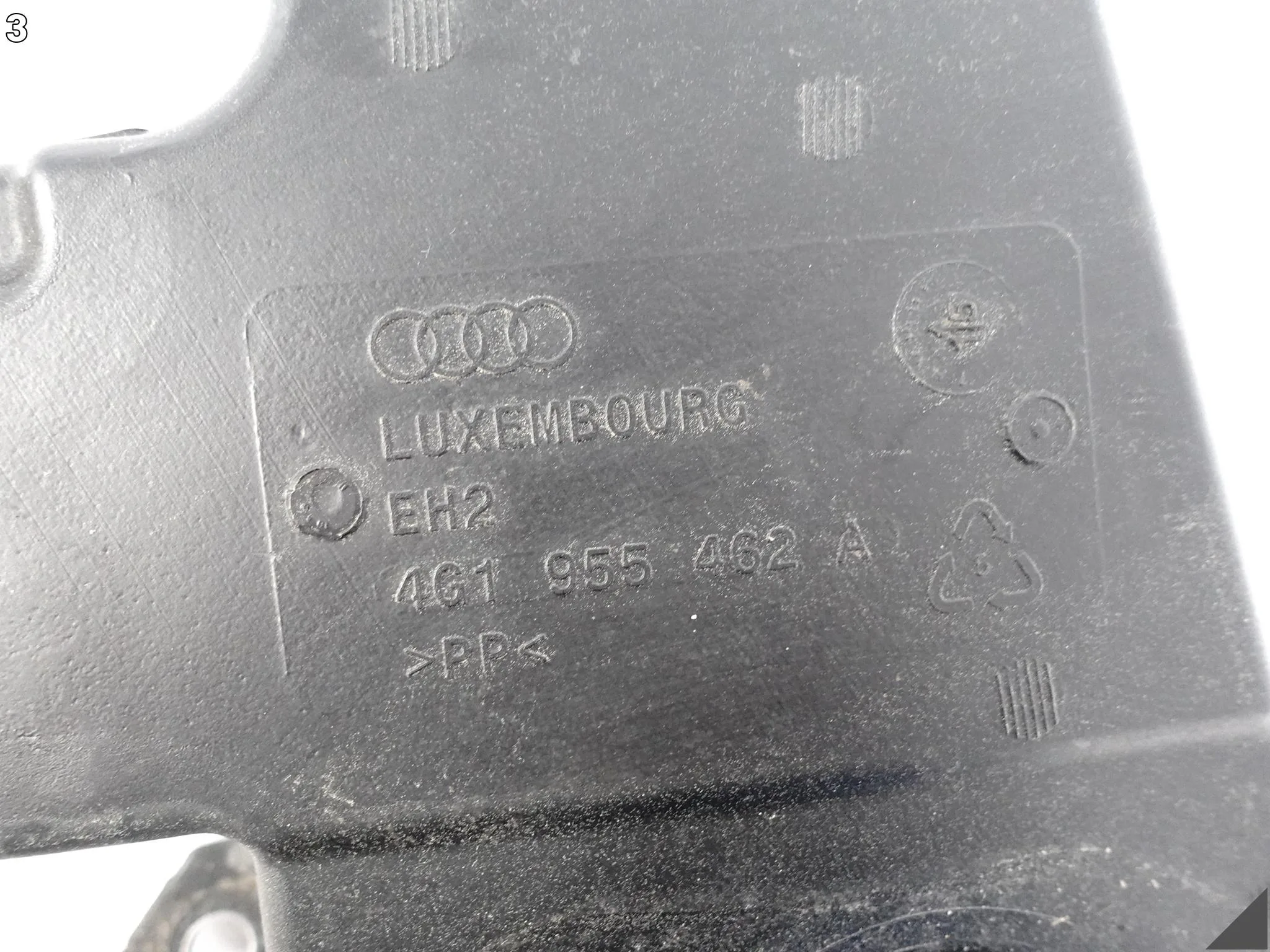 AUDI A7 S7 RS7 4G8 A6 S6 RS6 4G0 C7 10-18 WLEW ZBIORNICZKA SPRYSKIWACZY AUDI A7 S7 RS7 4G8 A6 S6 RS6 4G0 C7 10-18 WLEW ZBIORNICZKA SPRYSKIWACZY - obrazek 4