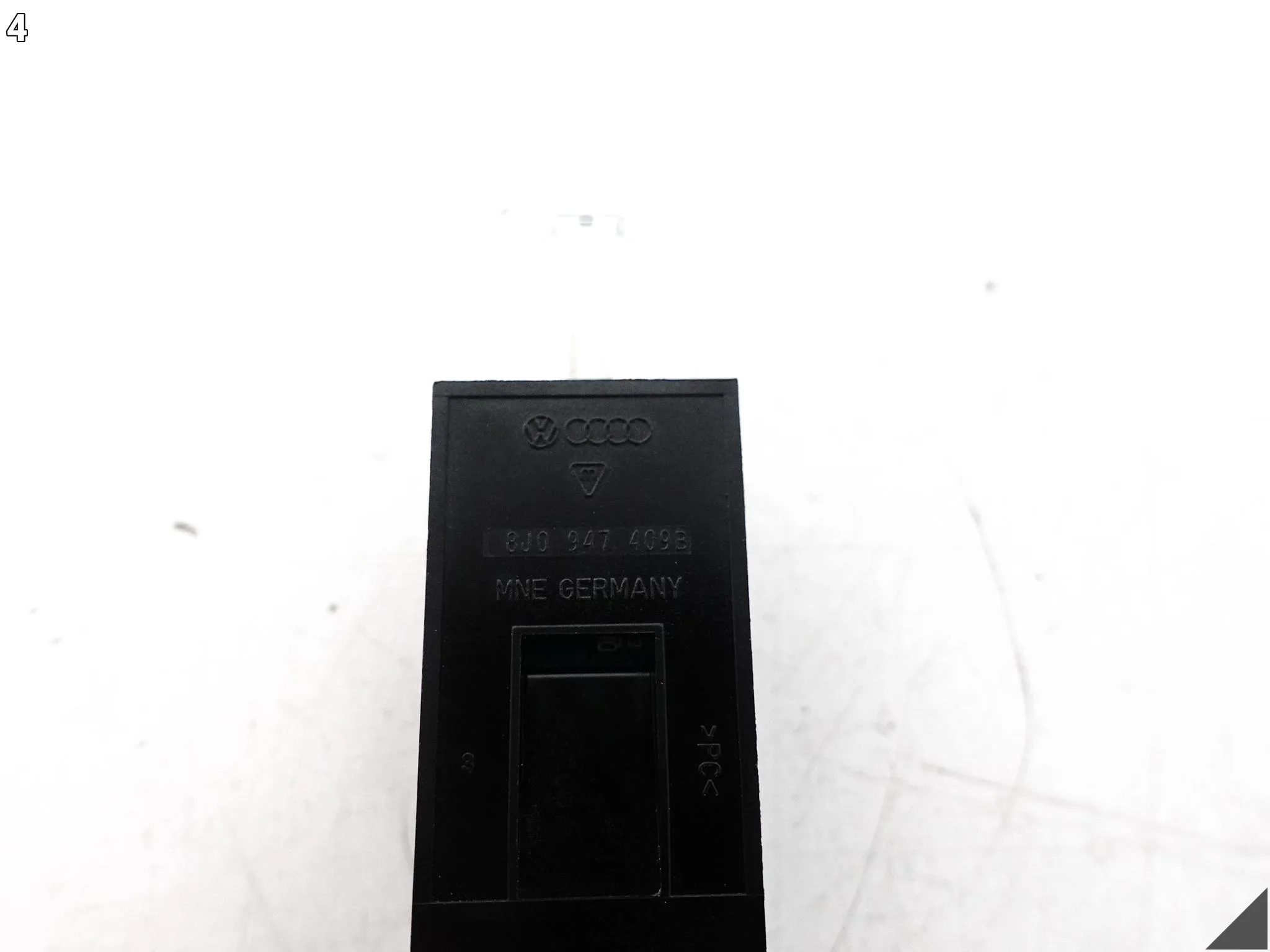 AUDI Q3 II 83A F3 SKODA SEAT VW CUPRA LAMPKA OŚWIETLENIE KABINY LED TYŁ AUDI Q3 II 83A F3 SKODA SEAT VW CUPRA LAMPKA OŚWIETLENIE KABINY LED TYŁ - obrazek 5