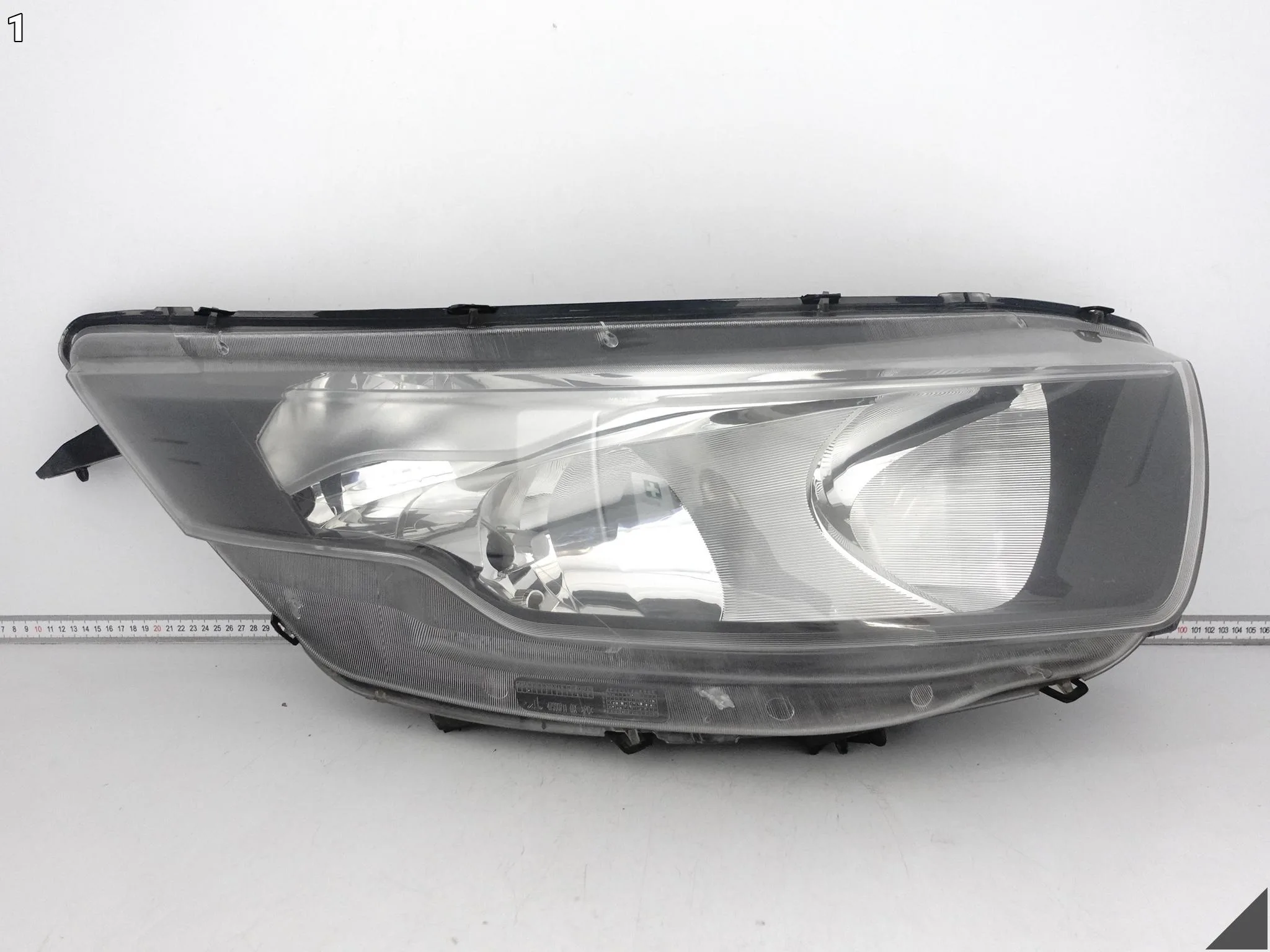 IVECO DAILY IV 4 14-19 LAMPA HEADLIGHT ZWYKŁA HALOGEN PRAWA PRZÓD EUROPA IVECO DAILY IV 4 14-19 LAMPA HEADLIGHT ZWYKŁA HALOGEN PRAWA PRZÓD EUROPA - obrazek 2