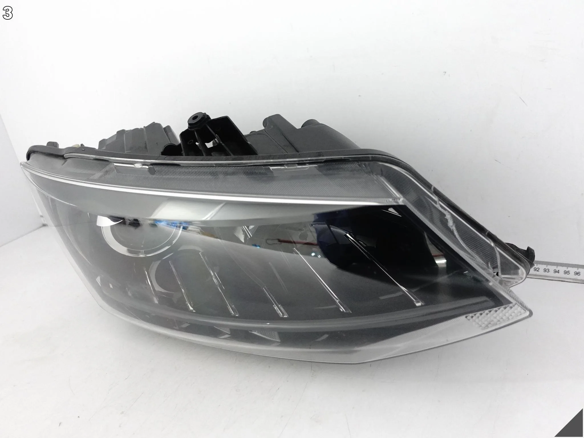 SKODA FABIA III 3 6V1 14-18 LAMPA HALOGEN ZWYKŁA + LED PRAWA PRZÓD EUROPA SKODA FABIA III 3 6V1 14-18 LAMPA HALOGEN ZWYKŁA + LED PRAWA PRZÓD EUROPA - obrazek 4