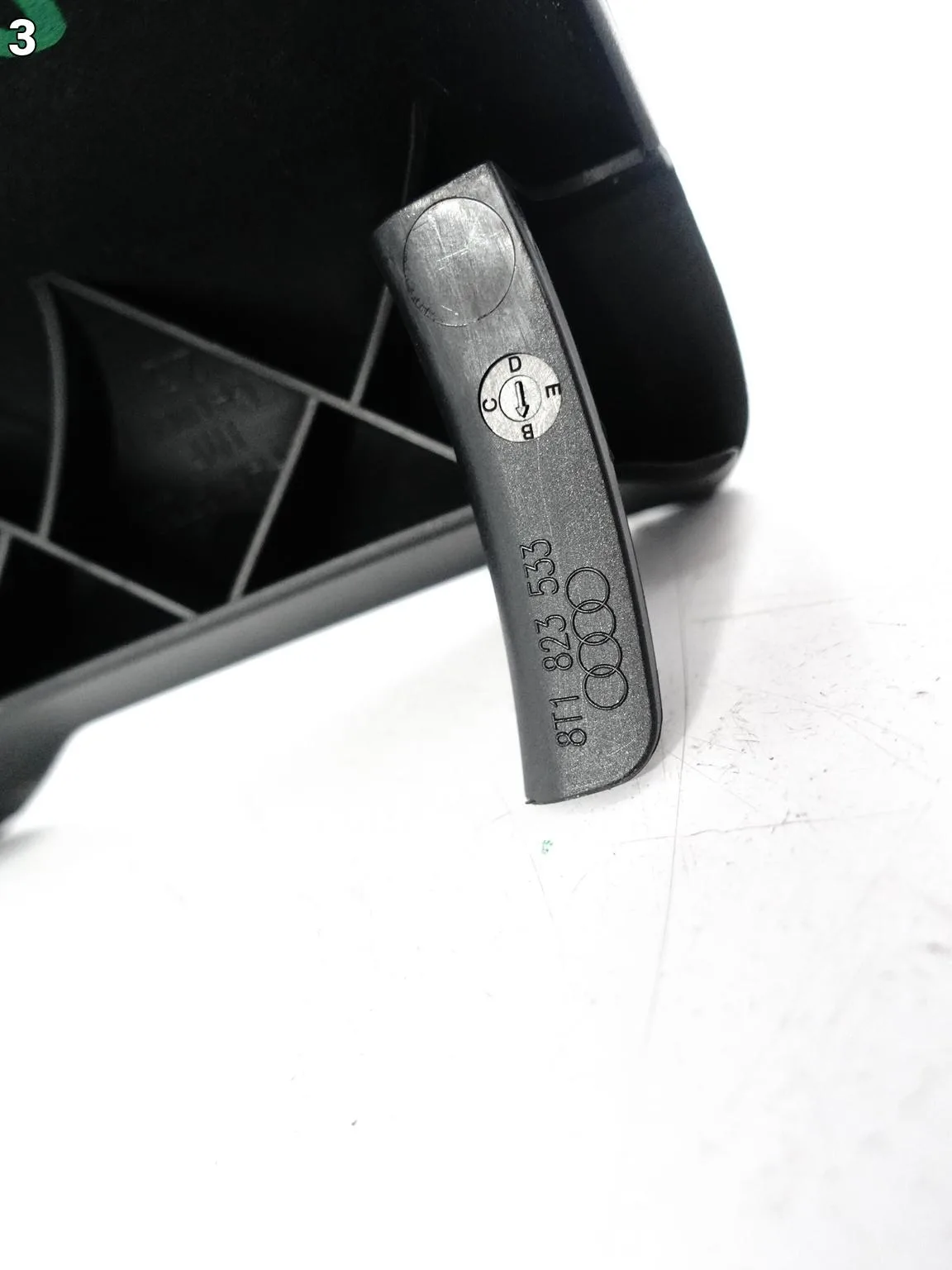 AUDI A5 S5 RS5 8T0 RS7 S7 A7 4G8 RS6 S6 4G0 CIĘGNO RĄCZKA OTWIERANIA MASKI AUDI A5 S5 RS5 8T0 RS7 S7 A7 4G8 RS6 S6 4G0 CIĘGNO RĄCZKA OTWIERANIA MASKI - obrazek 4